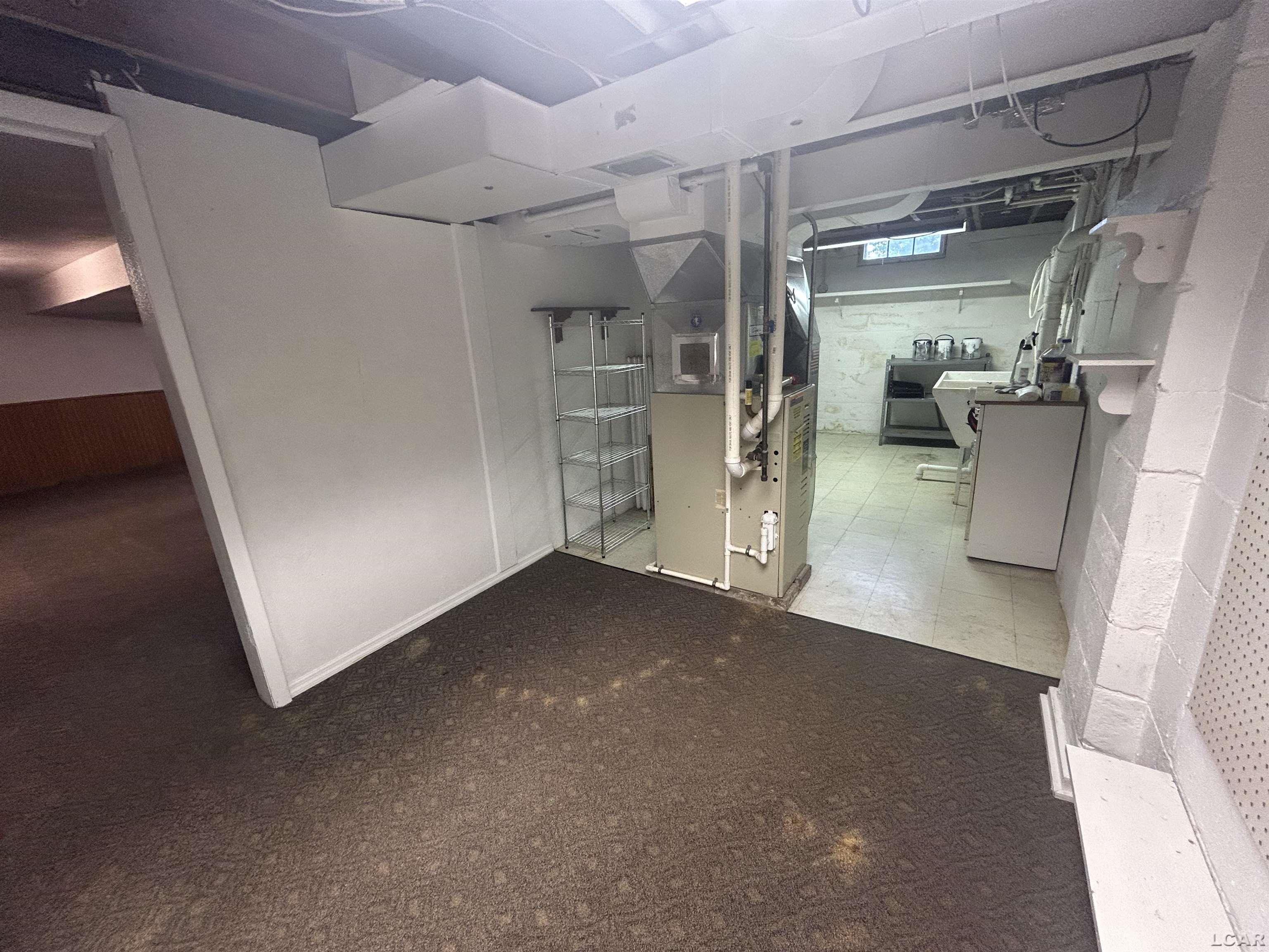 1229 University Avenue Property Photo 28