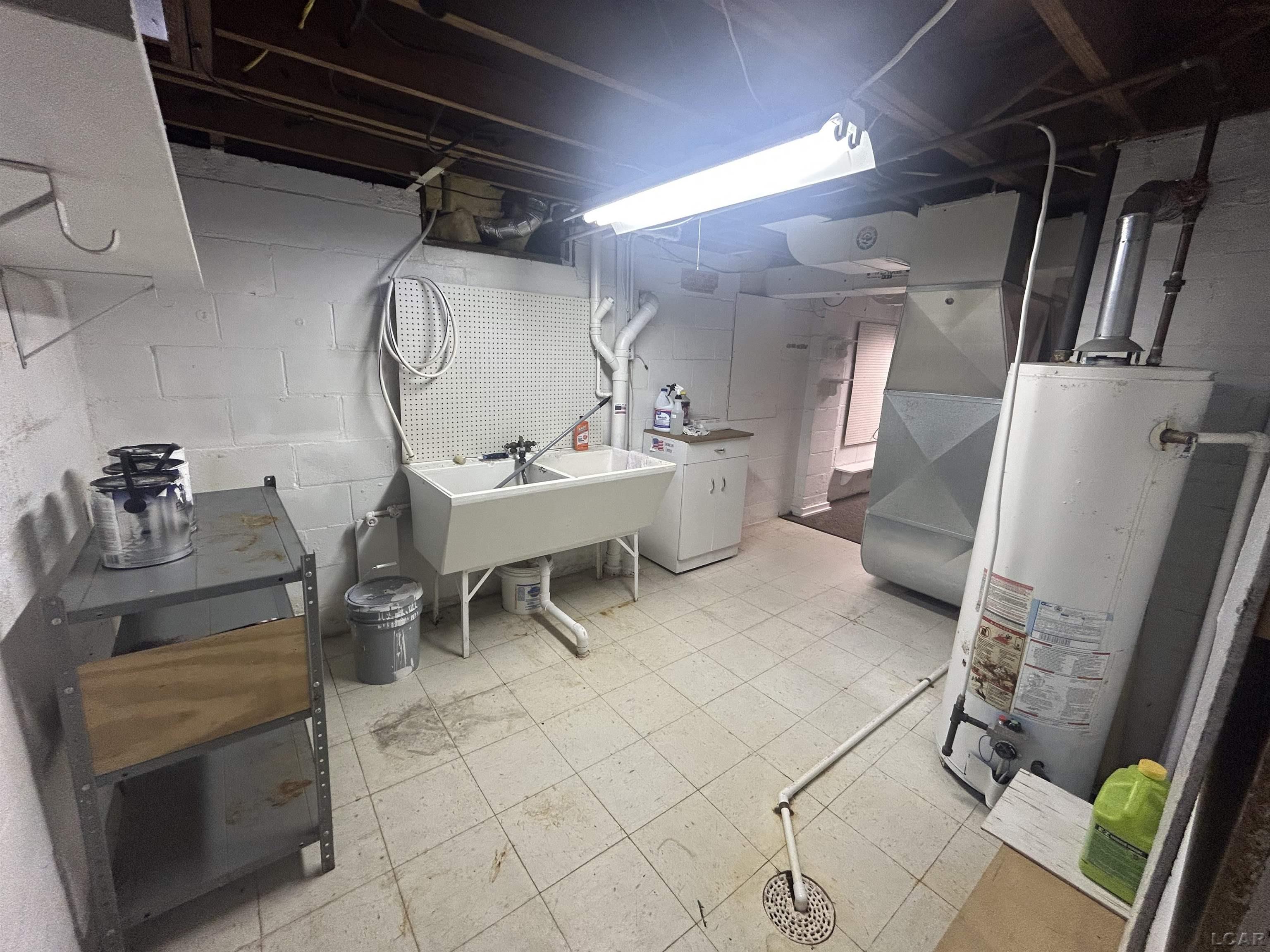 1229 University Avenue Property Photo 29