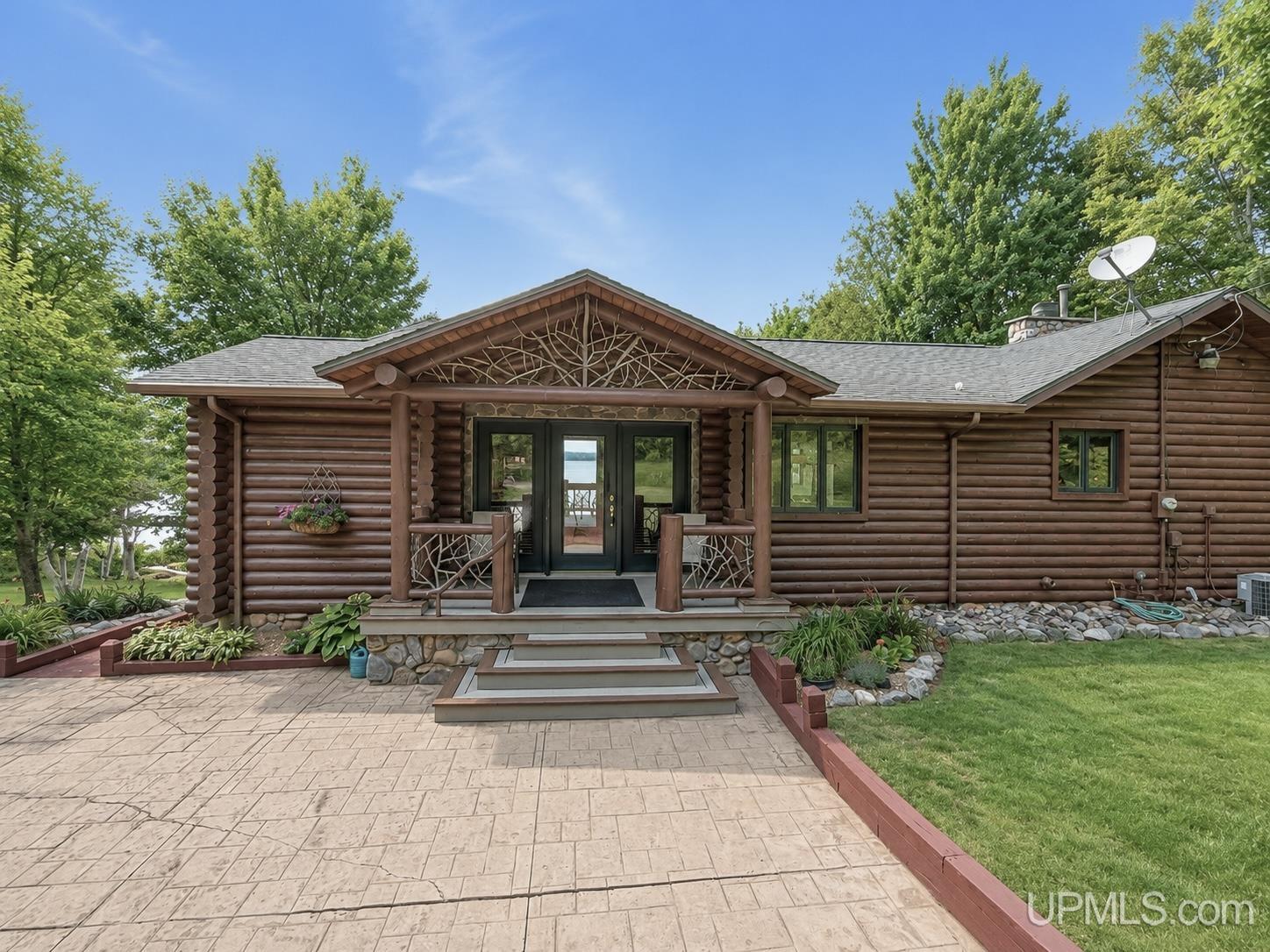615 Holli Blue Road Property Photo 2