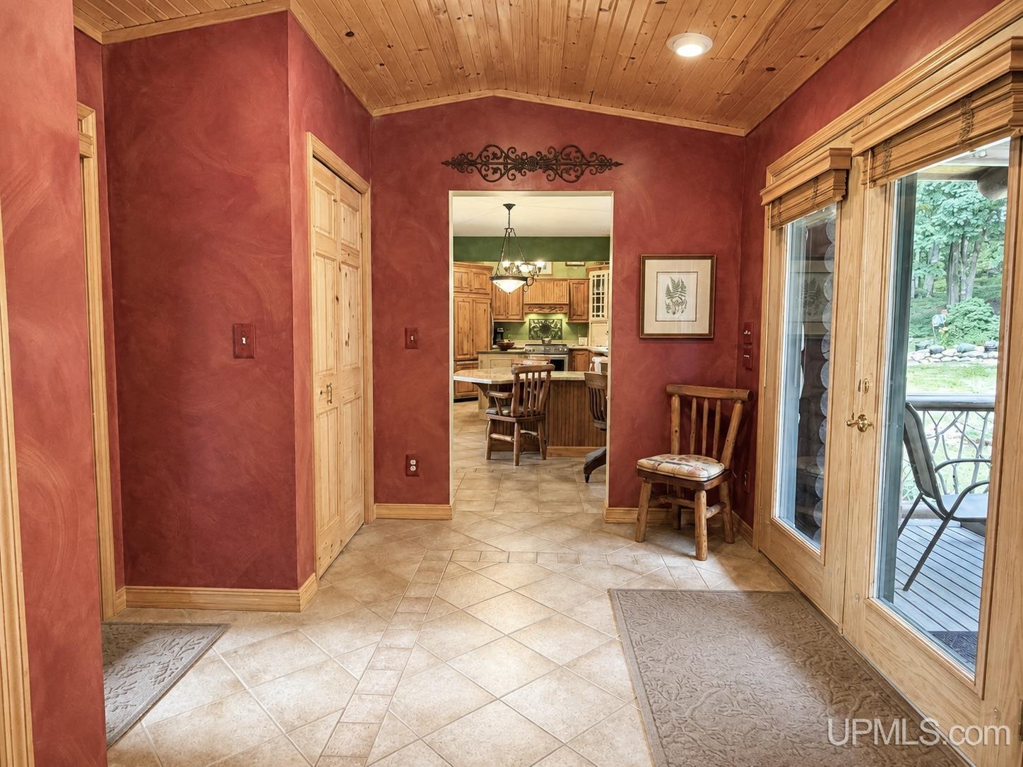 615 Holli Blue Road Property Photo 5