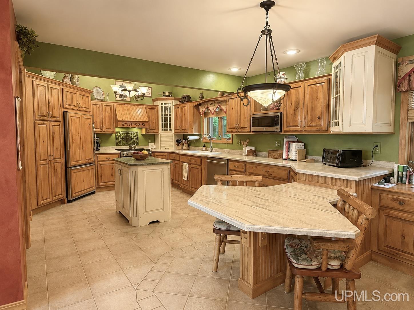 615 Holli Blue Road Property Photo 6