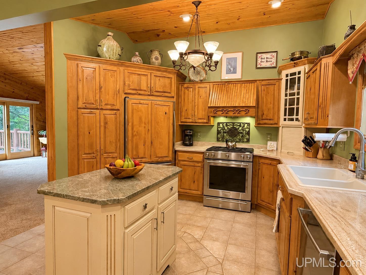 615 Holli Blue Road Property Photo 9