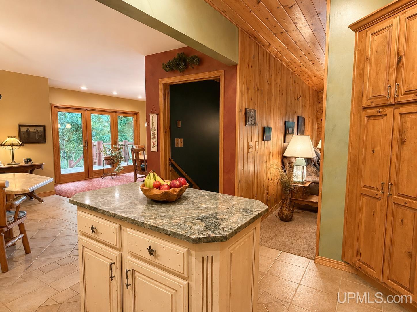 615 Holli Blue Road Property Photo 15
