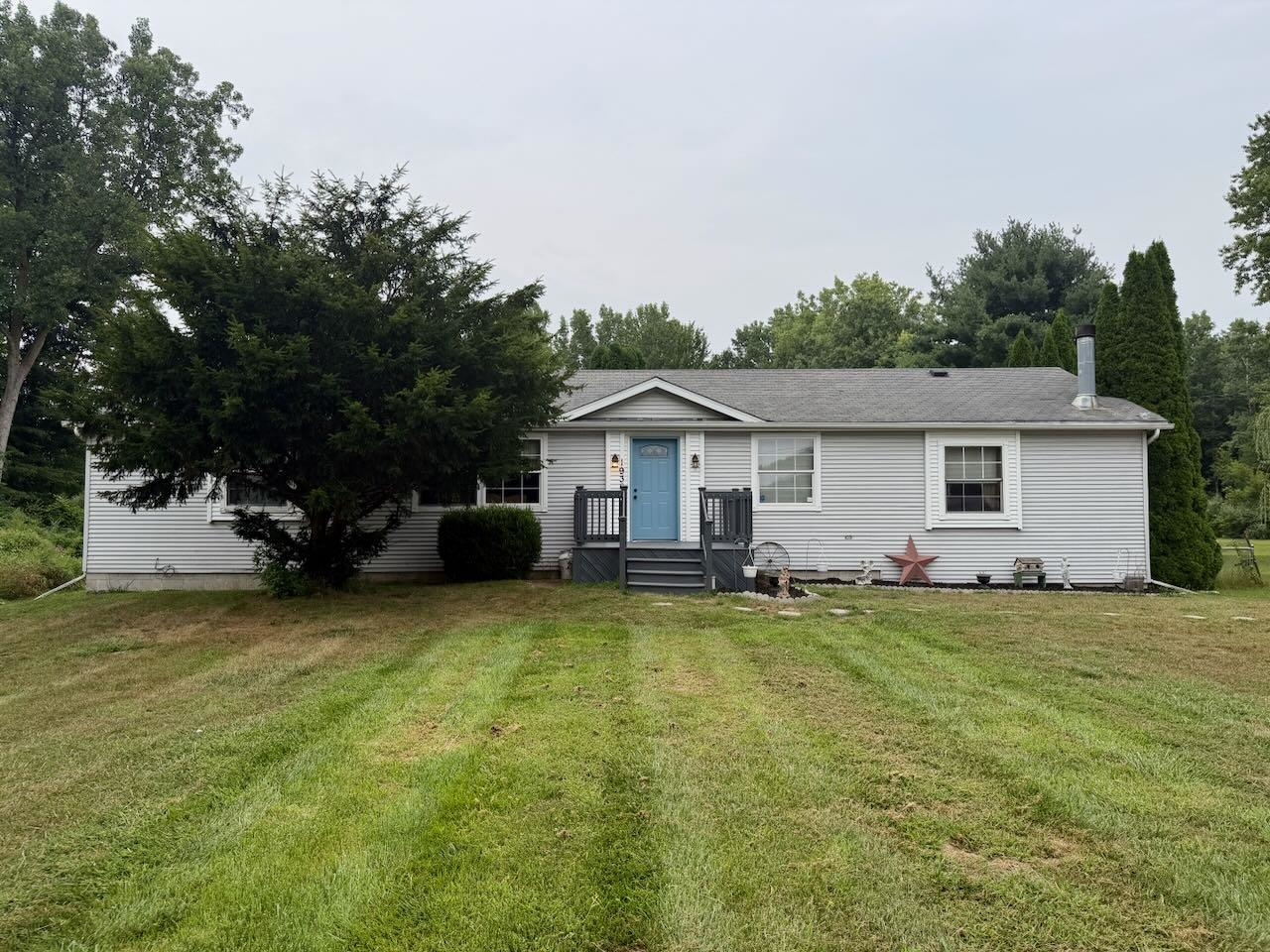 1930 W Burt Road Property Photo 1