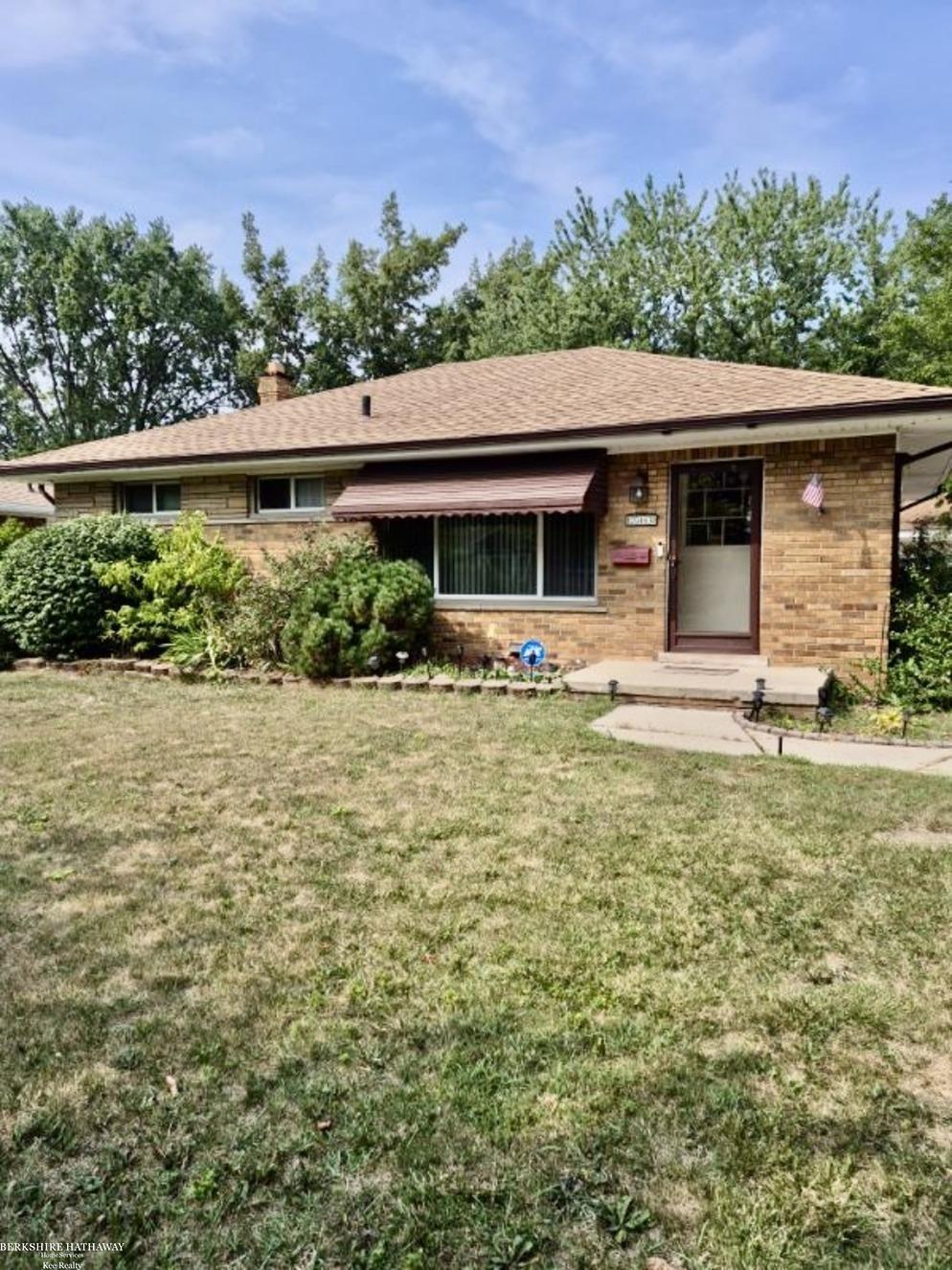 20443 Fleetwood Drive Property Photo 1