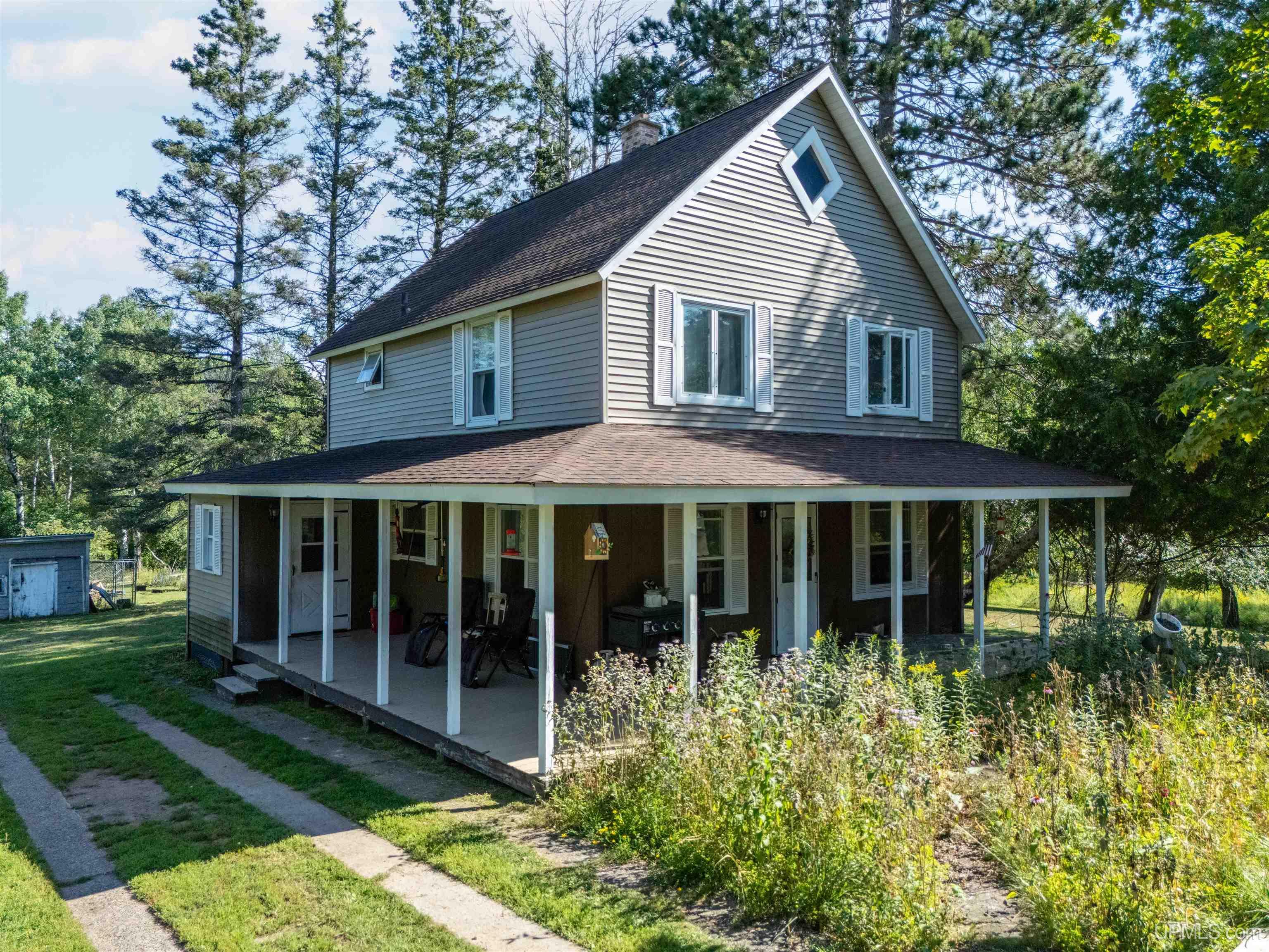 994 W Hiawatha Road Property Photo 1