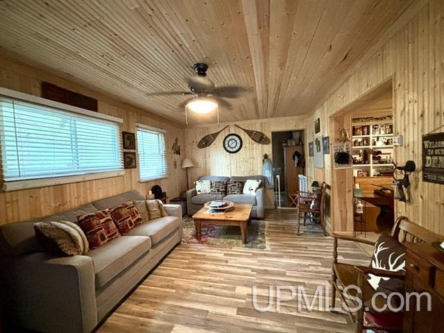 9200 Lost Lake Road Property Photo 11