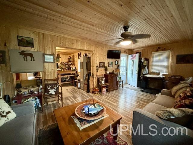 9200 Lost Lake Road Property Photo 15