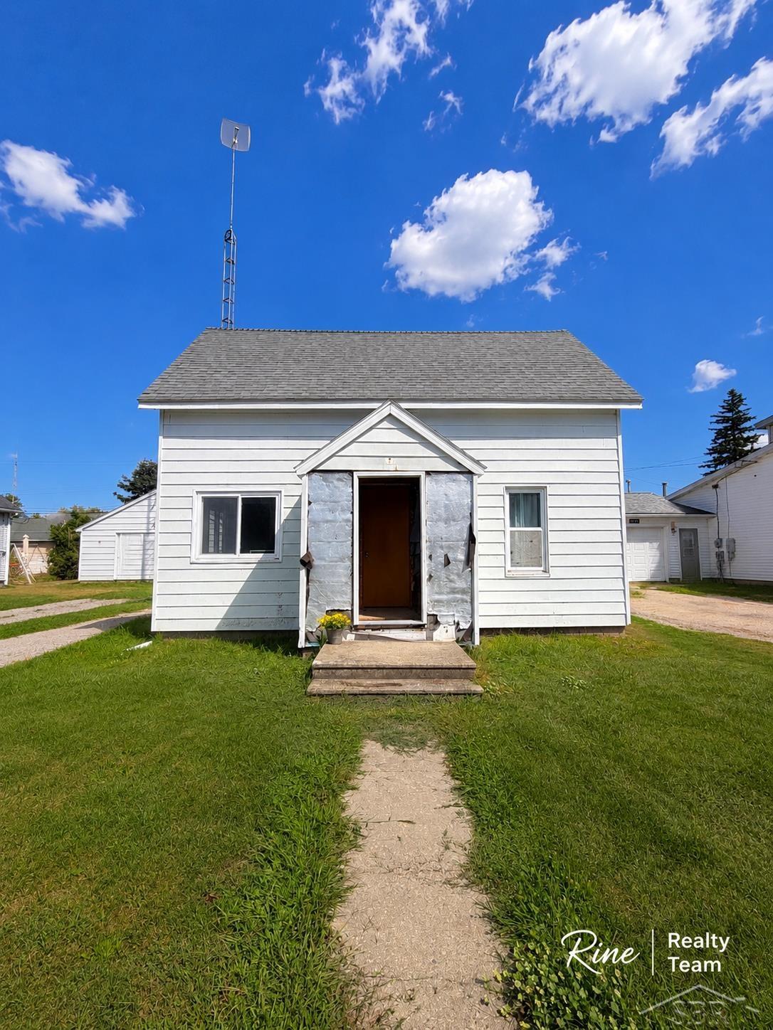 175 John Street Property Photo 1
