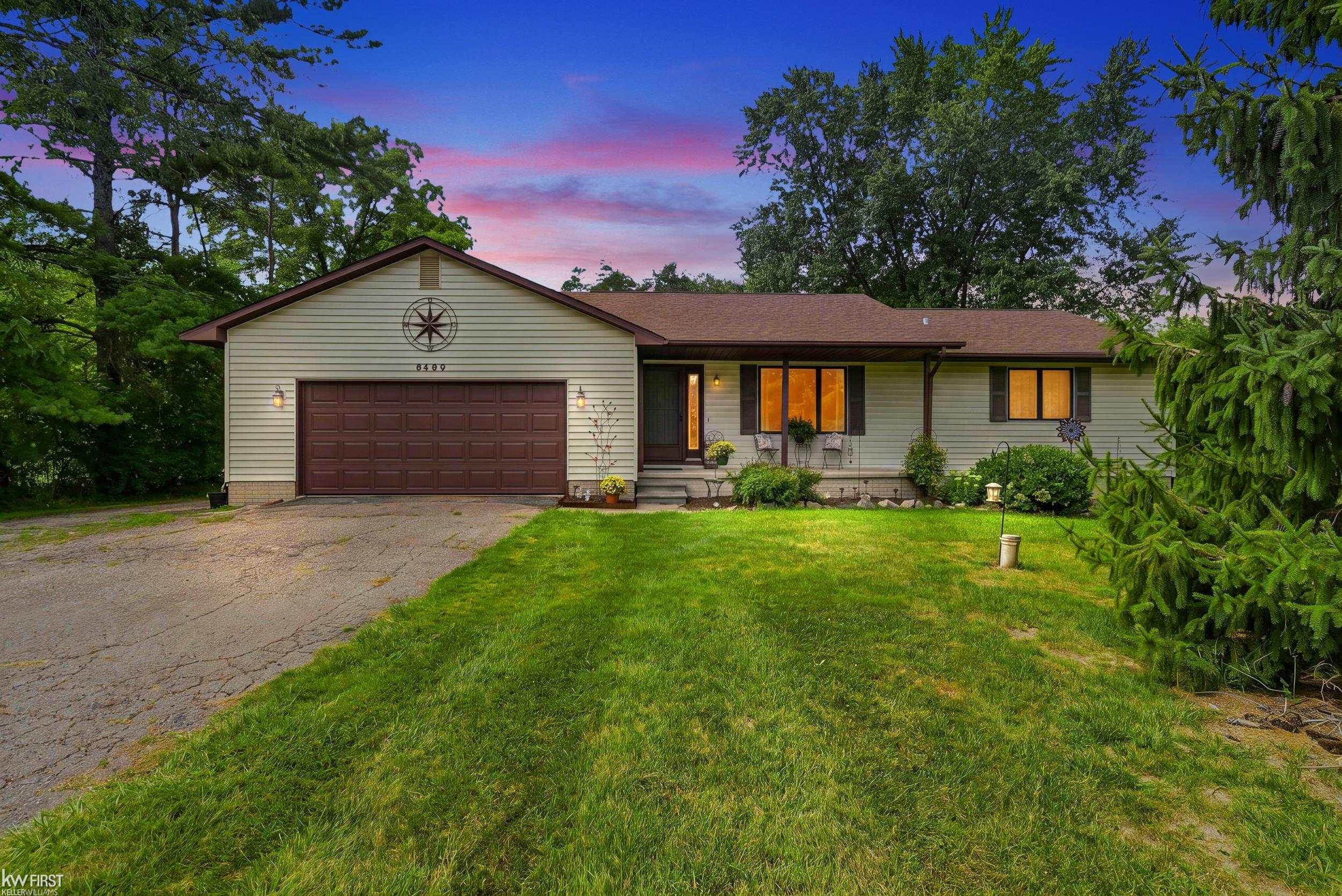 8489 N State Road Property Photo 1