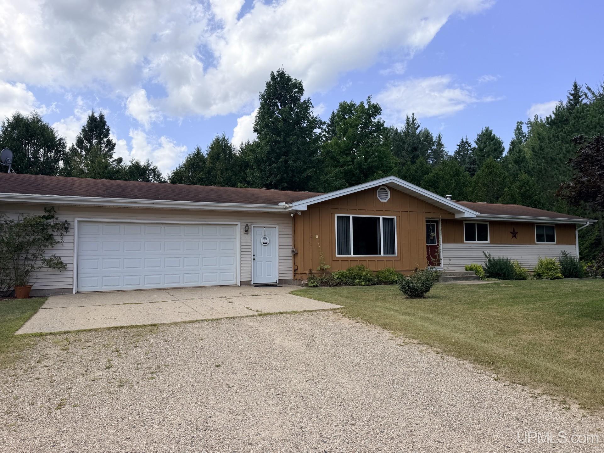 N3109 M-67 Highway Property Photo 1