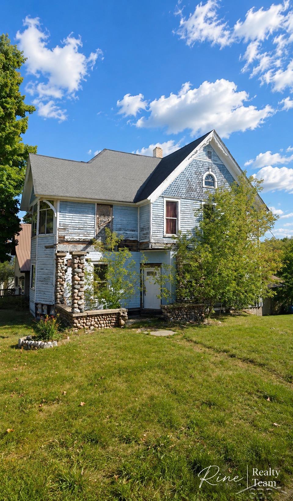 41 Marquette Avenue Property Photo 1
