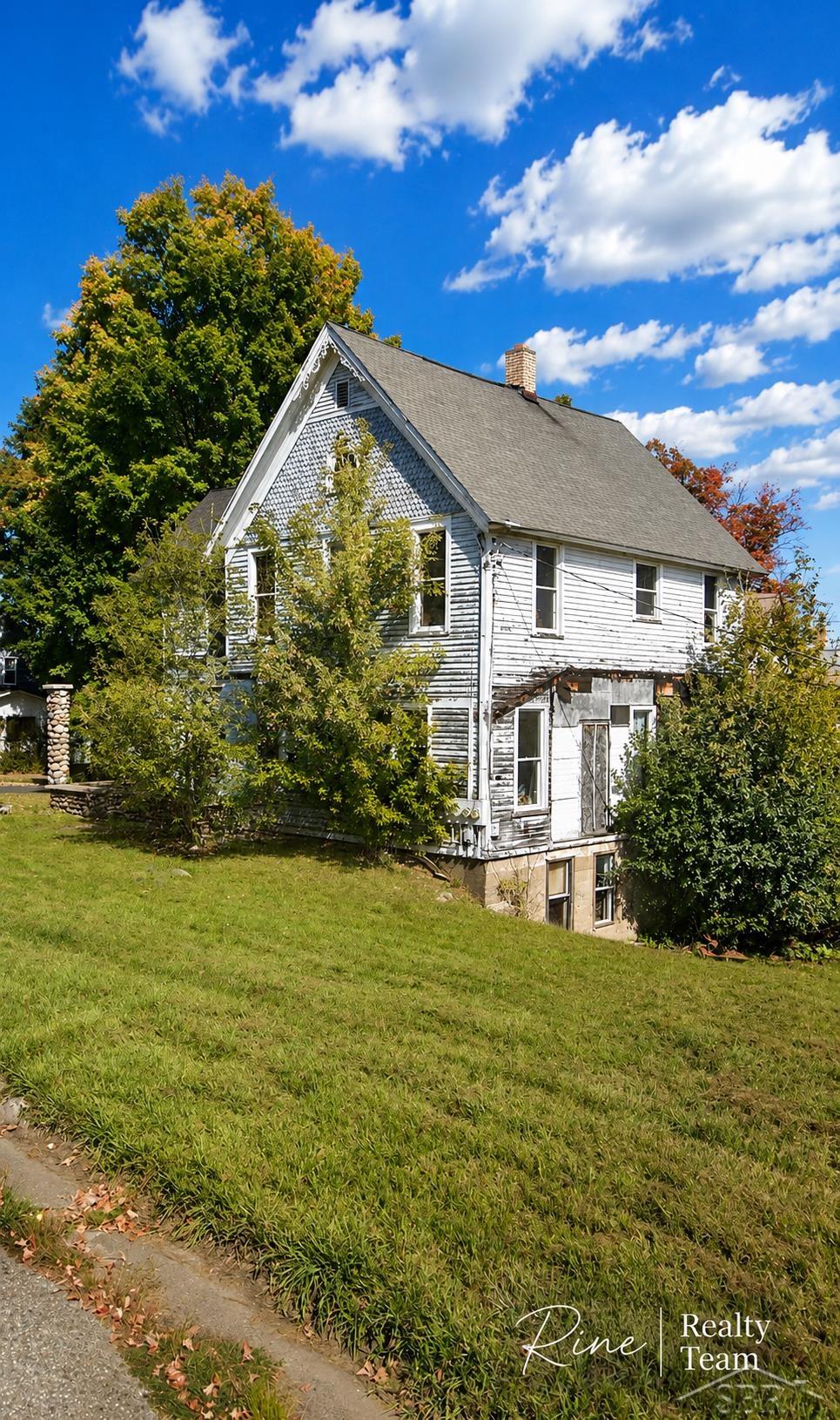 41 Marquette Avenue Property Photo 2