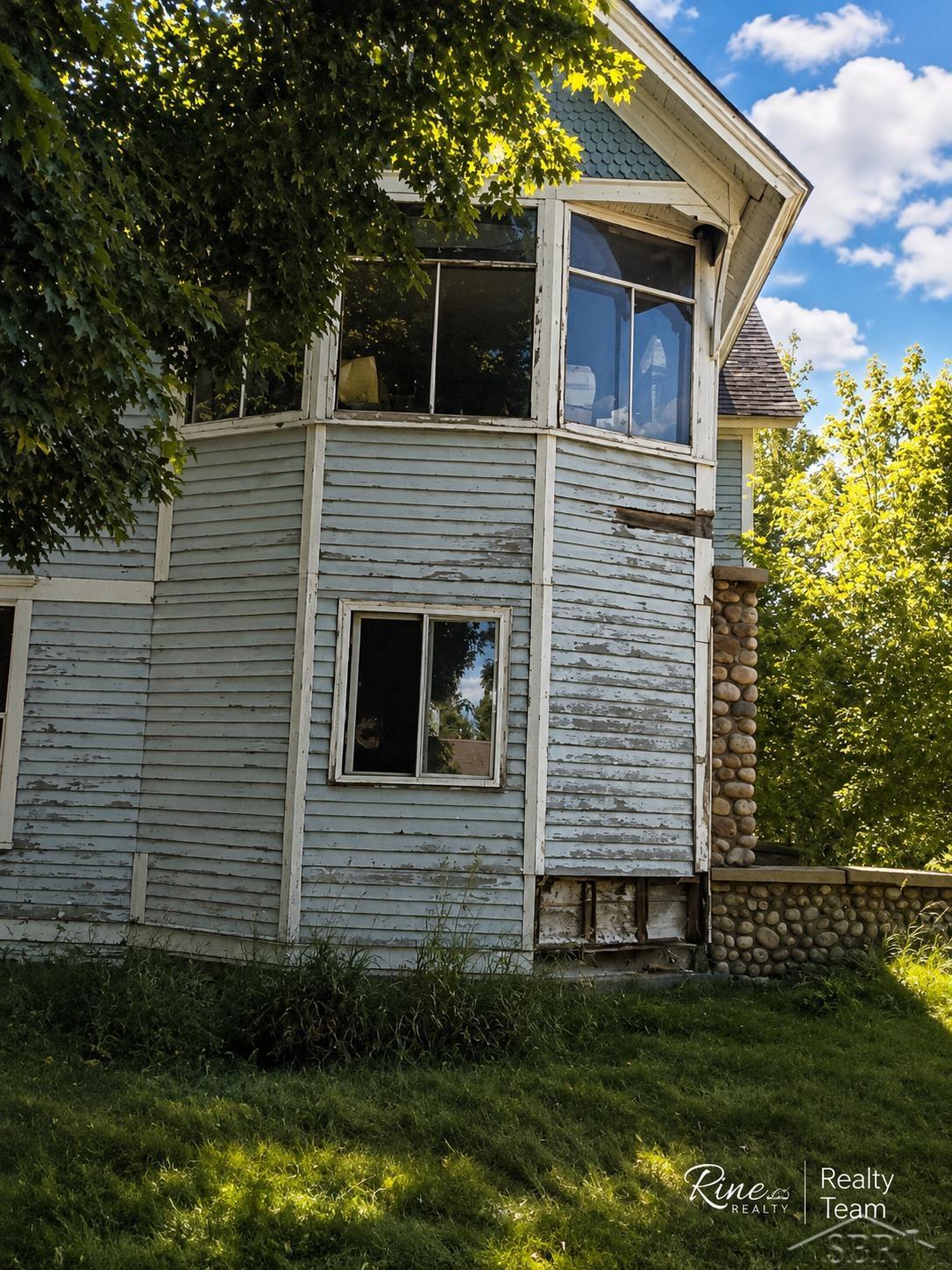 41 Marquette Avenue Property Photo 5