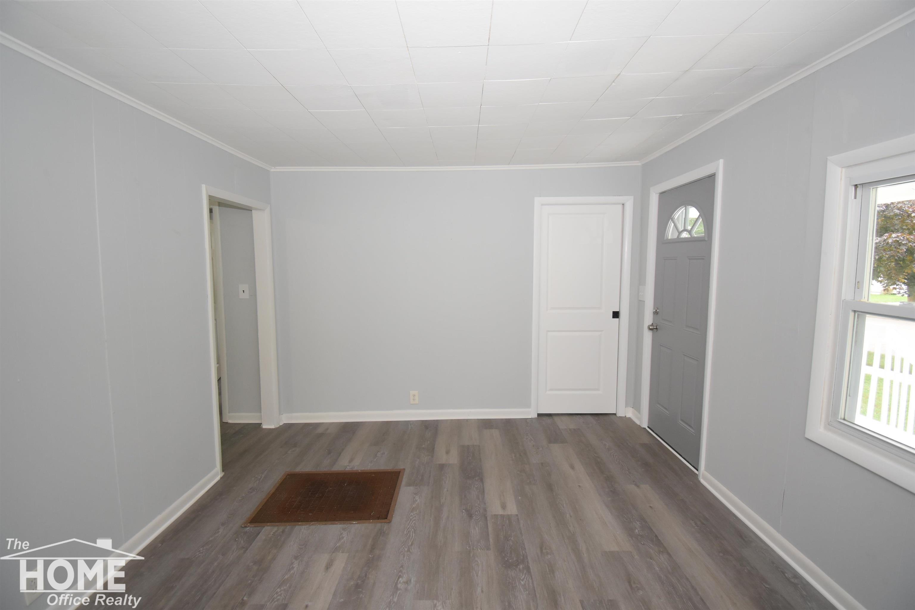 834 Broadway Avenue Property Photo 3