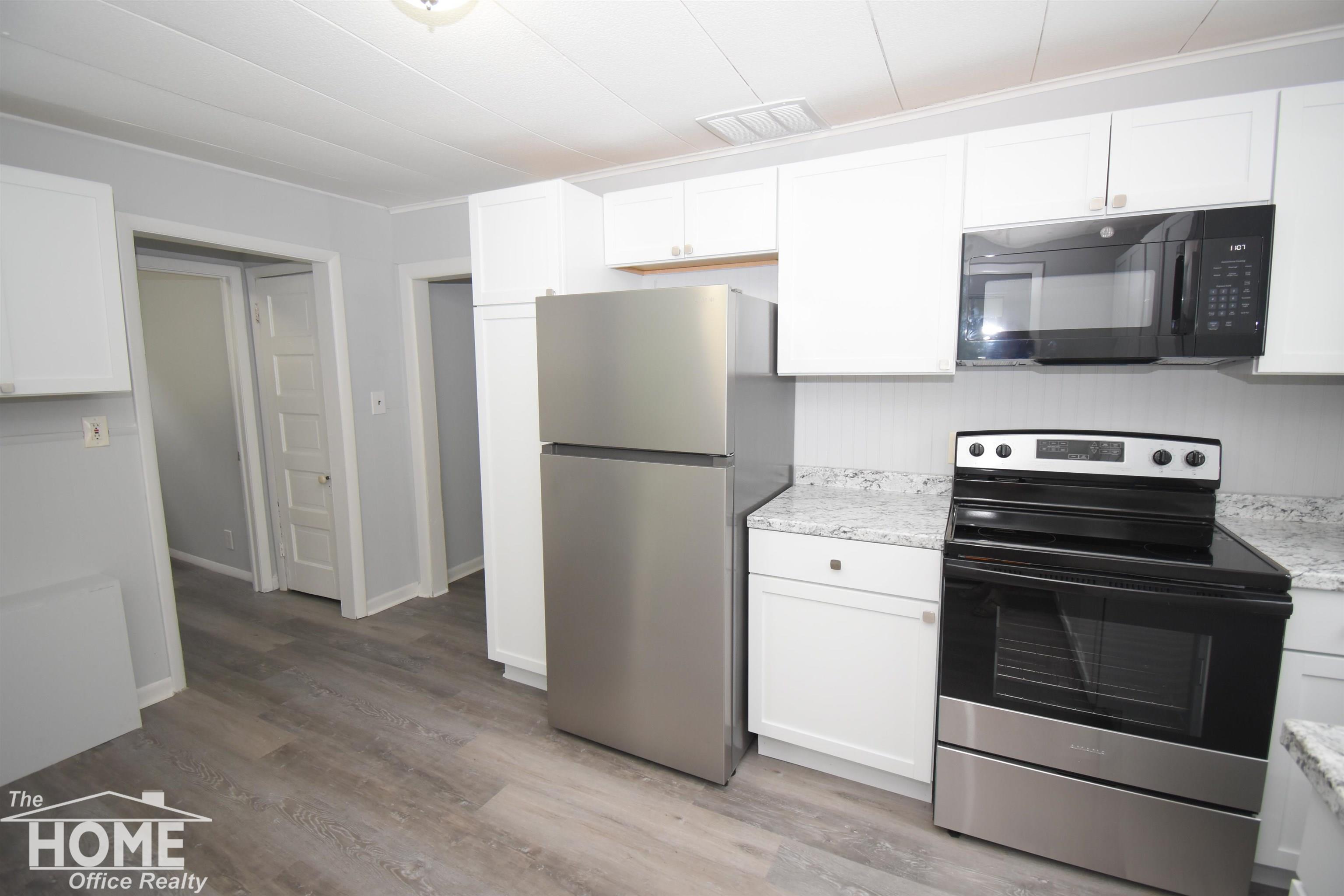 834 Broadway Avenue Property Photo 6