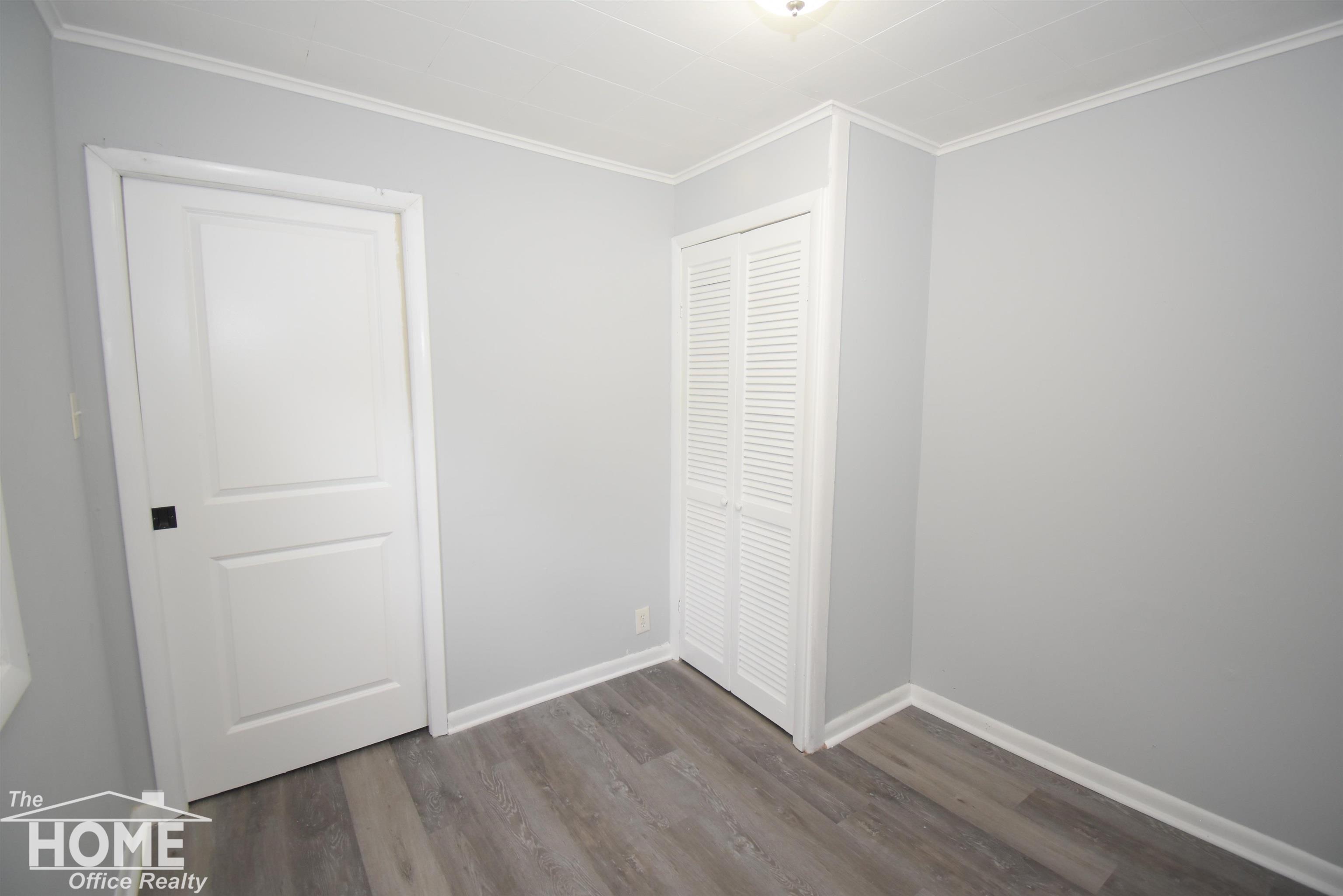 834 Broadway Avenue Property Photo 10