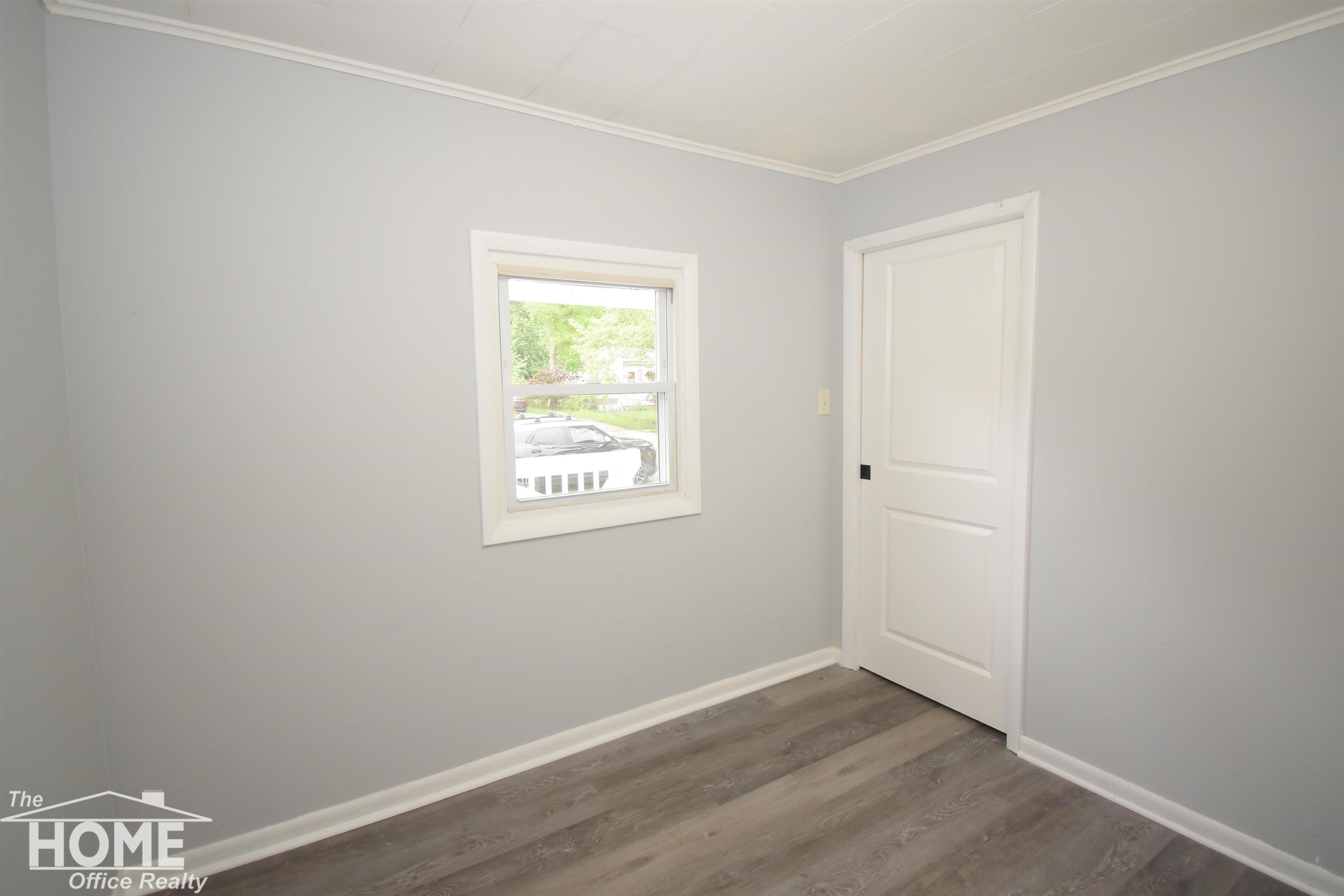 834 Broadway Avenue Property Photo 11
