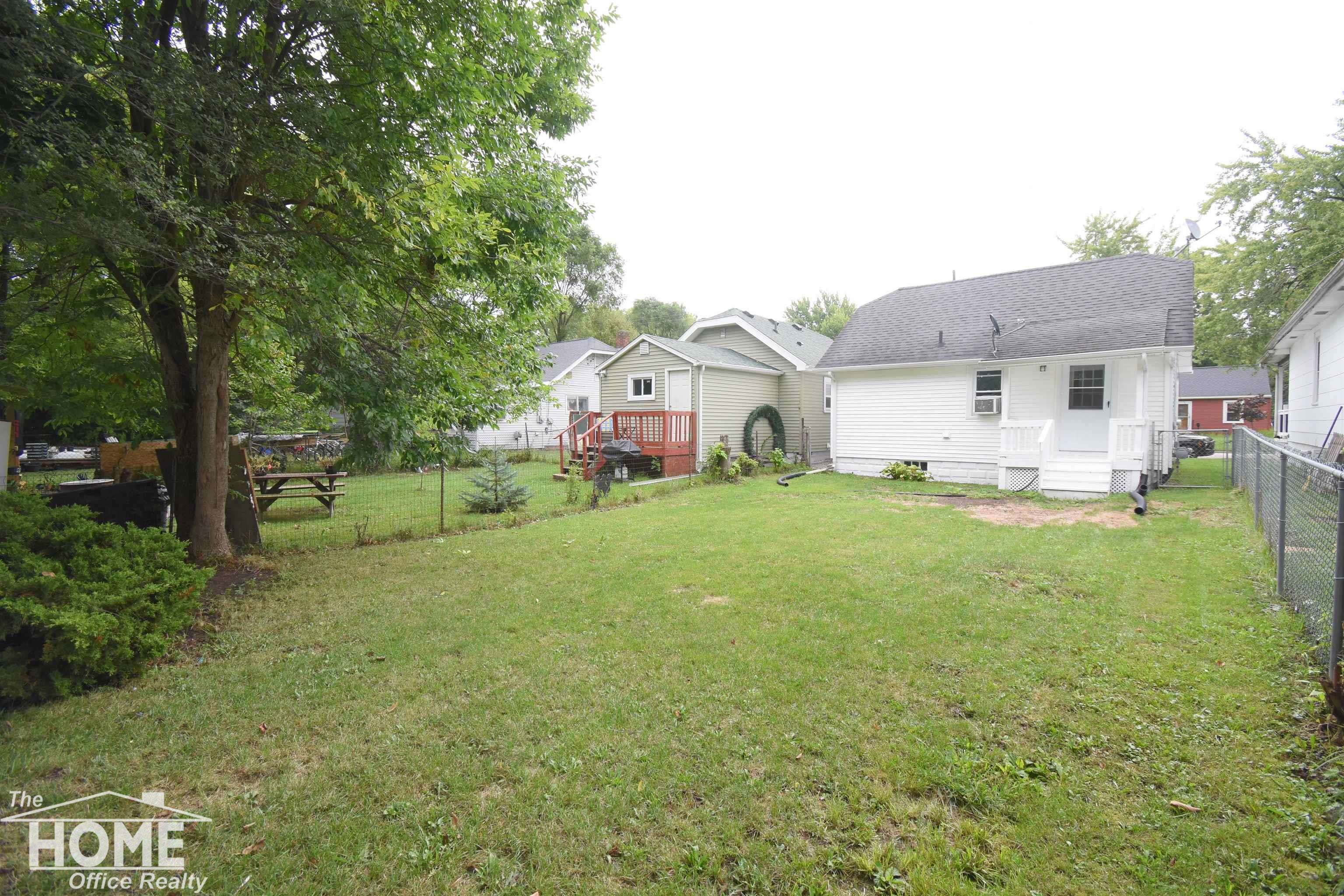 834 Broadway Avenue Property Photo 14