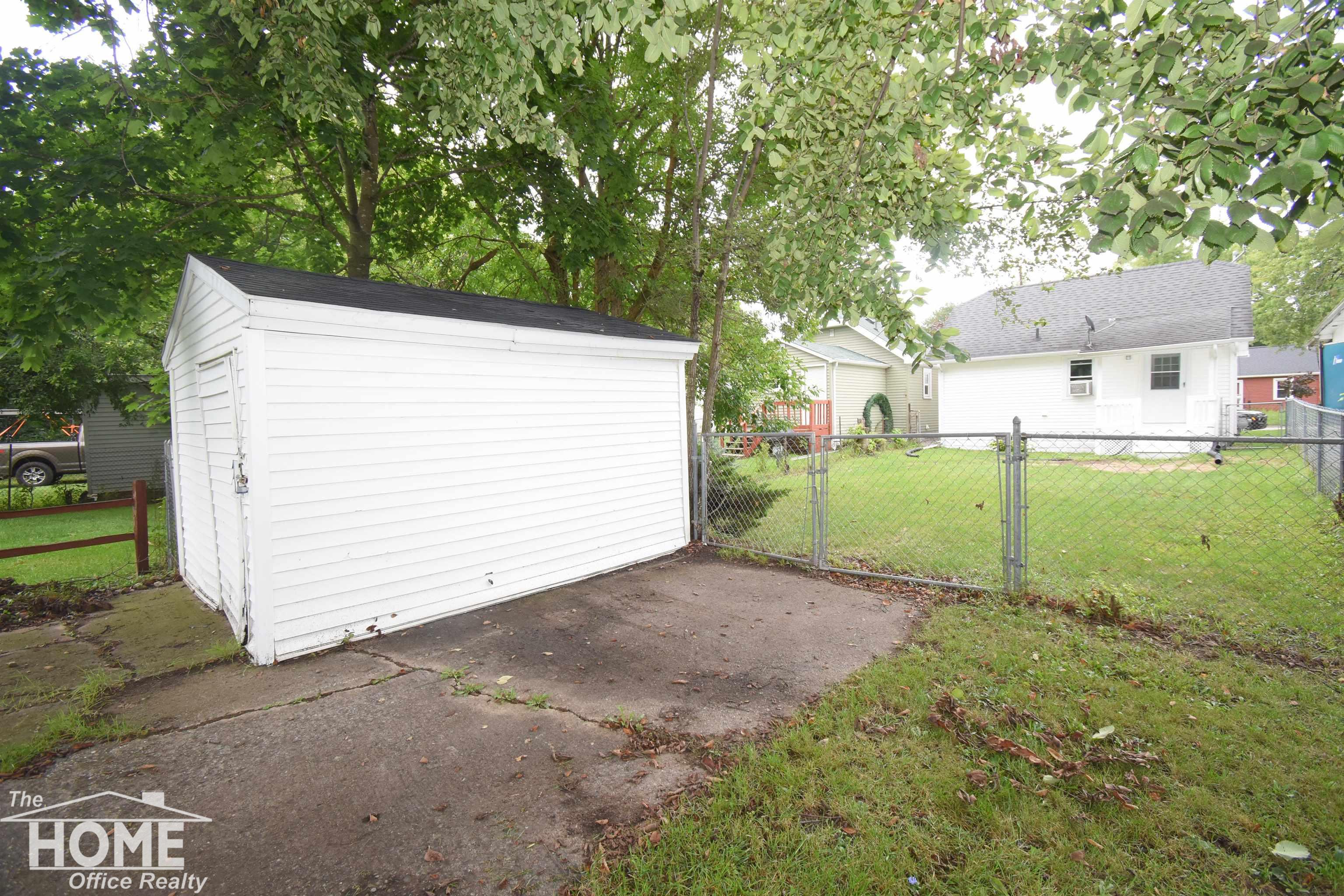 834 Broadway Avenue Property Photo 16