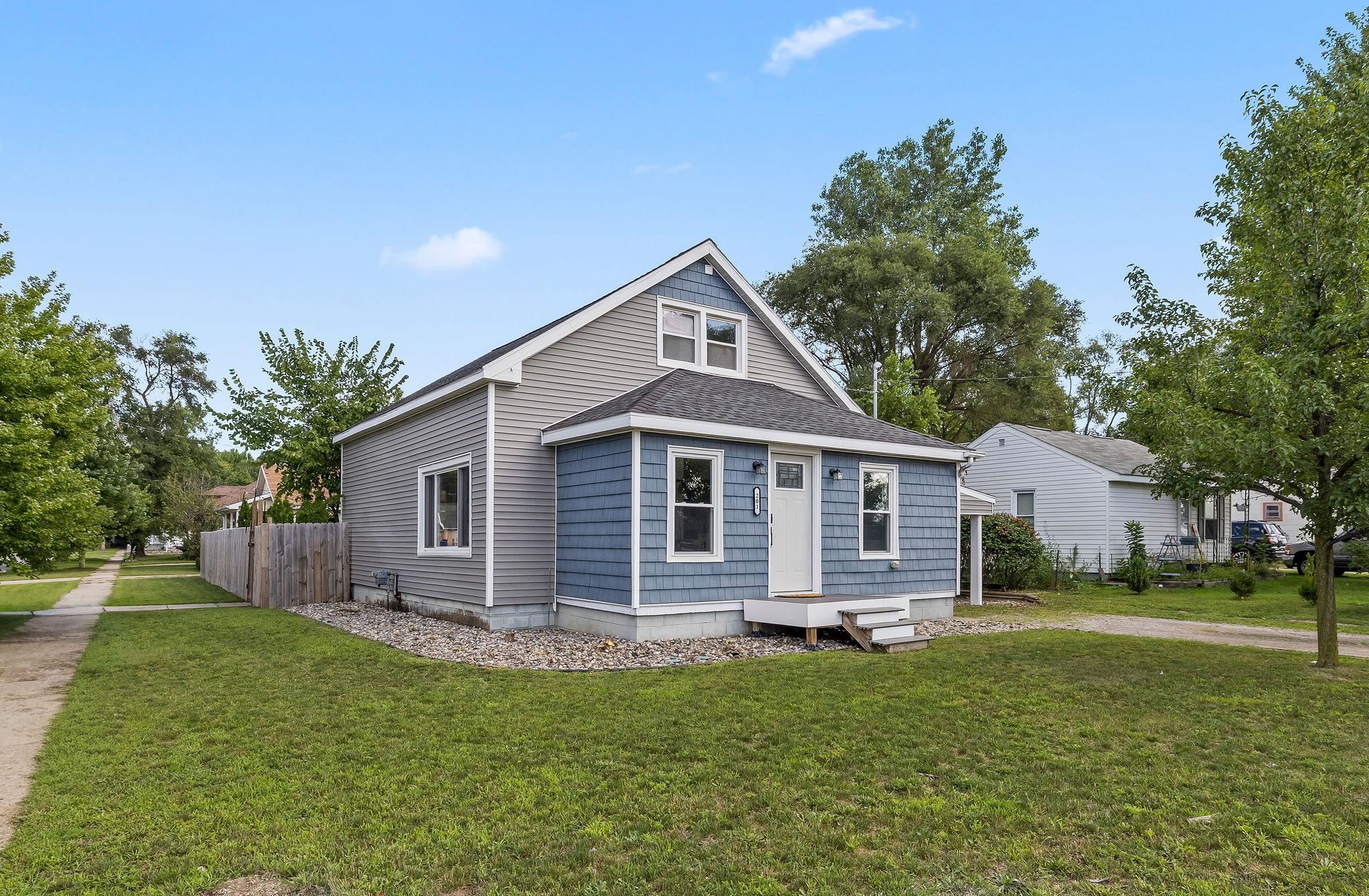 201 E Patrick Street Property Photo 1