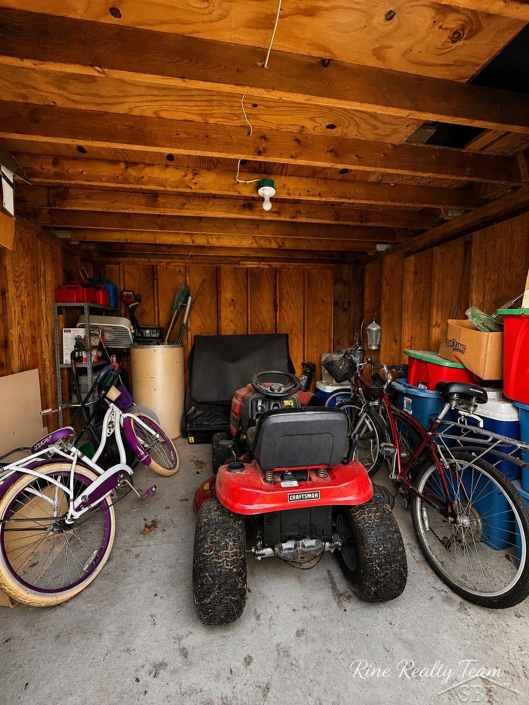21991 Huron River Drive Property Photo 14