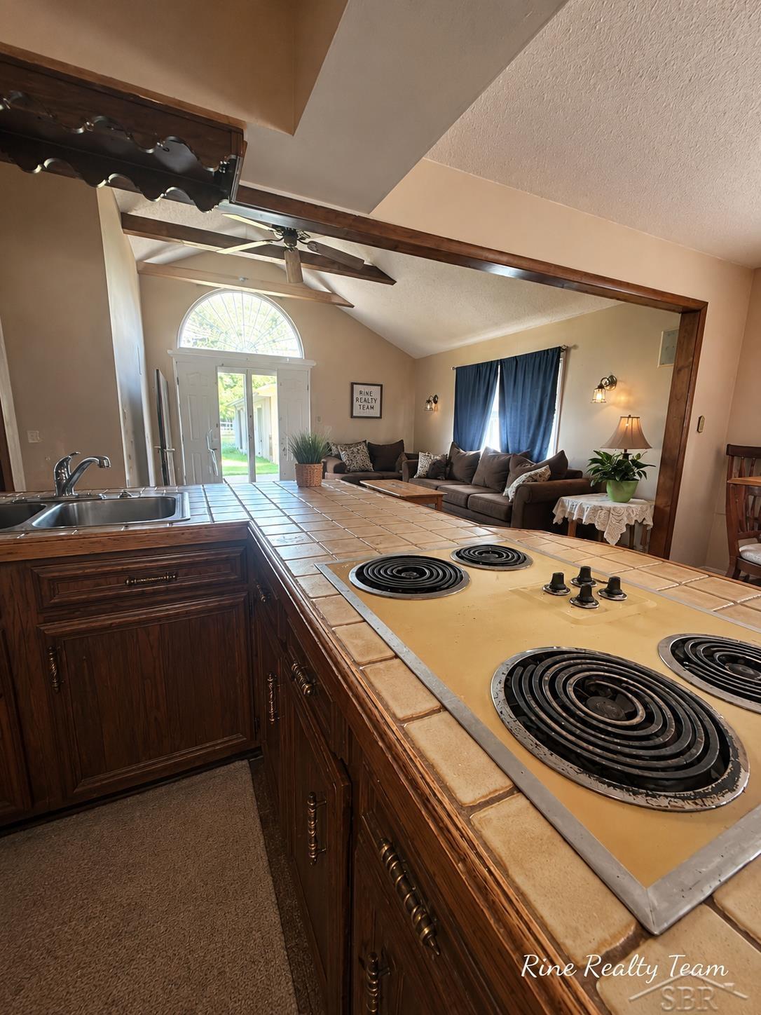 21991 Huron River Drive Property Photo 15