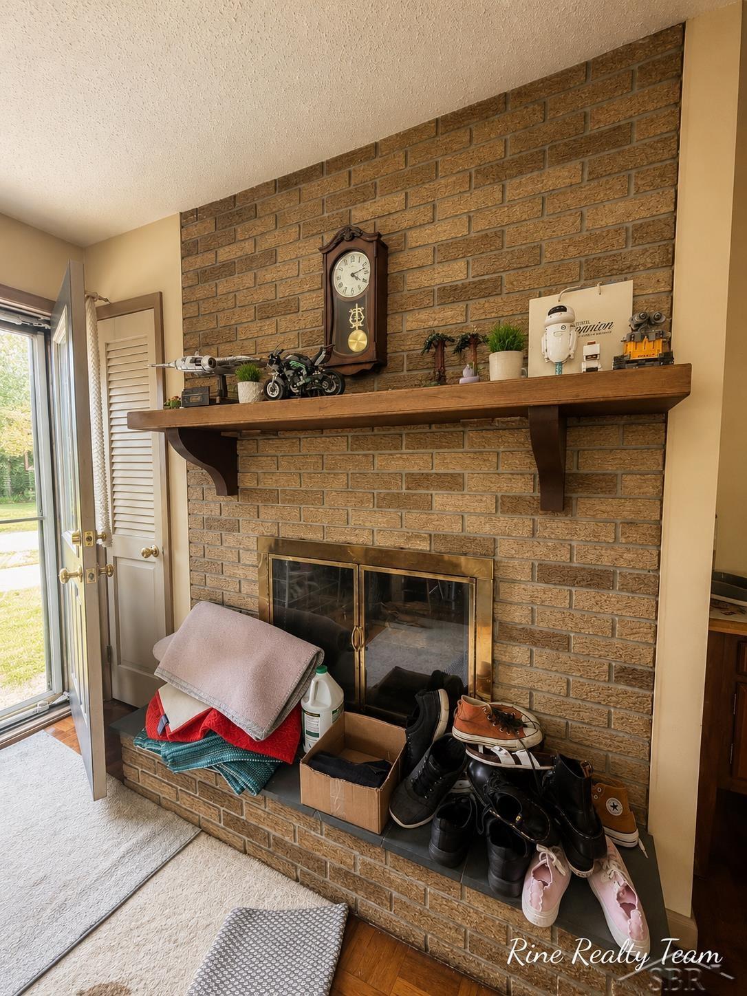 21991 Huron River Drive Property Photo 17