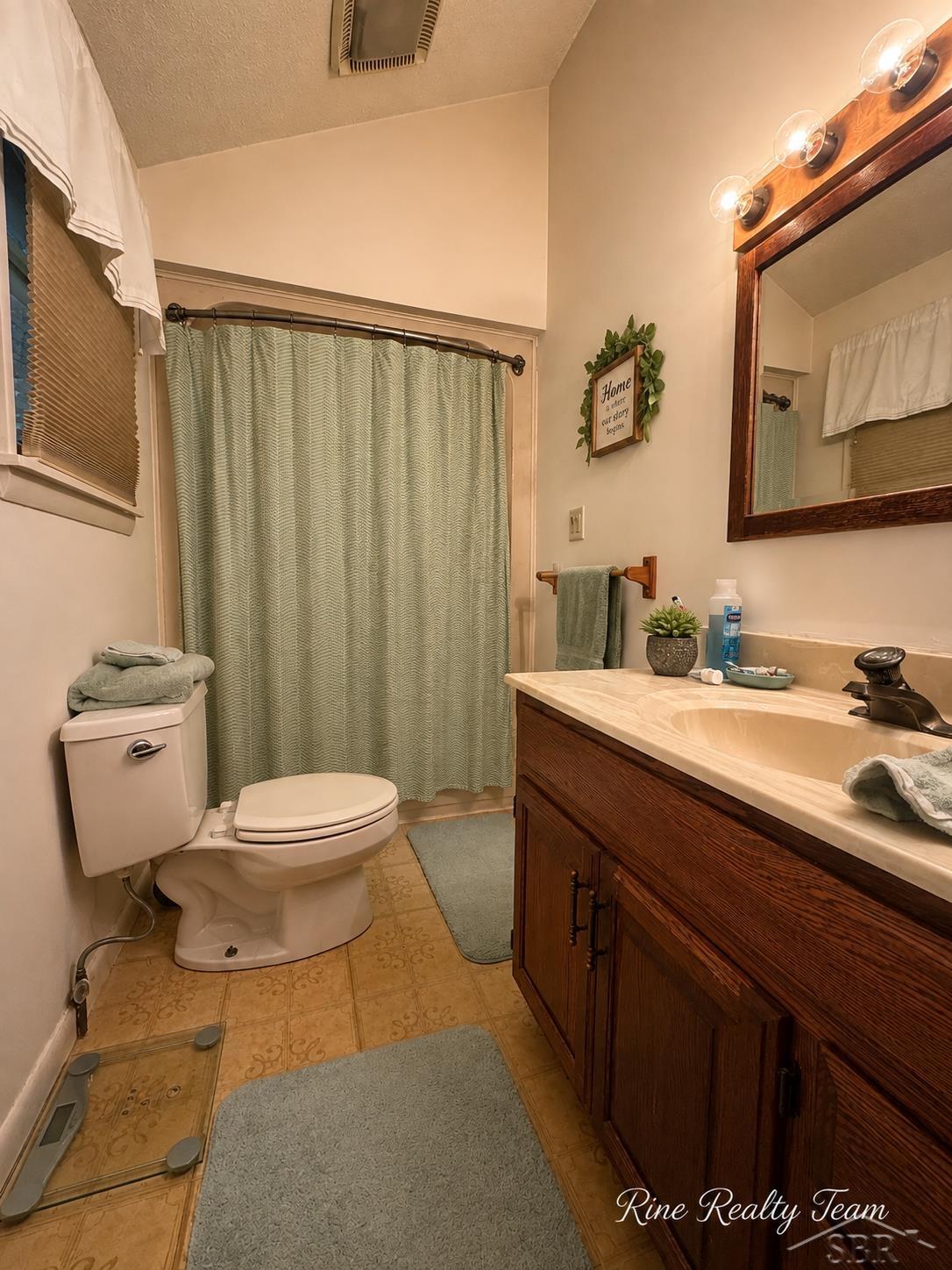 21991 Huron River Drive Property Photo 28