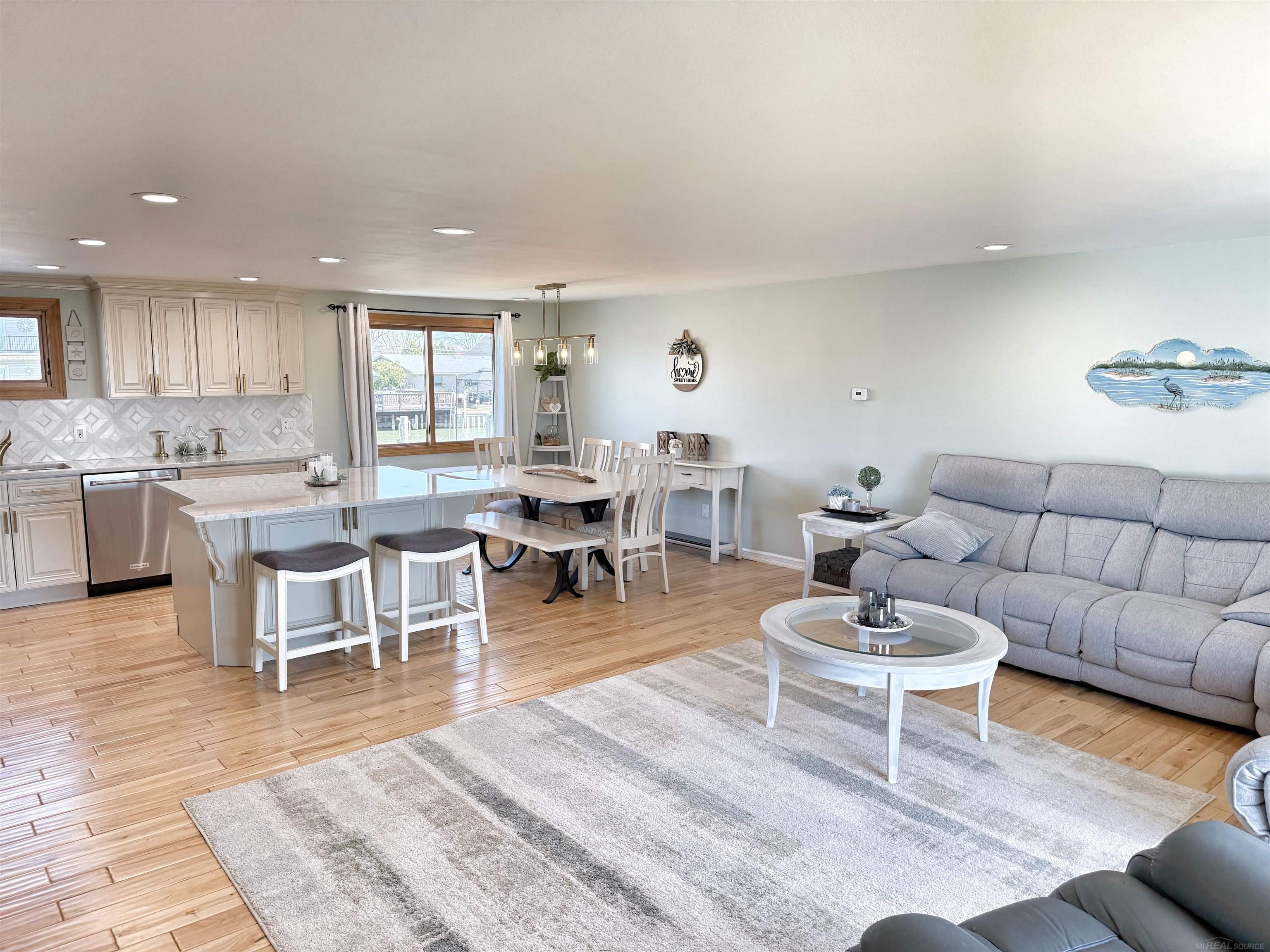 39228 Venetian Drive Property Photo 16