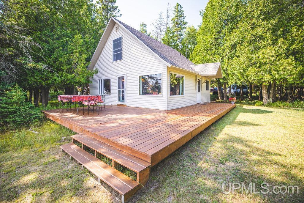 11297 East Beach Road Property Photo 1
