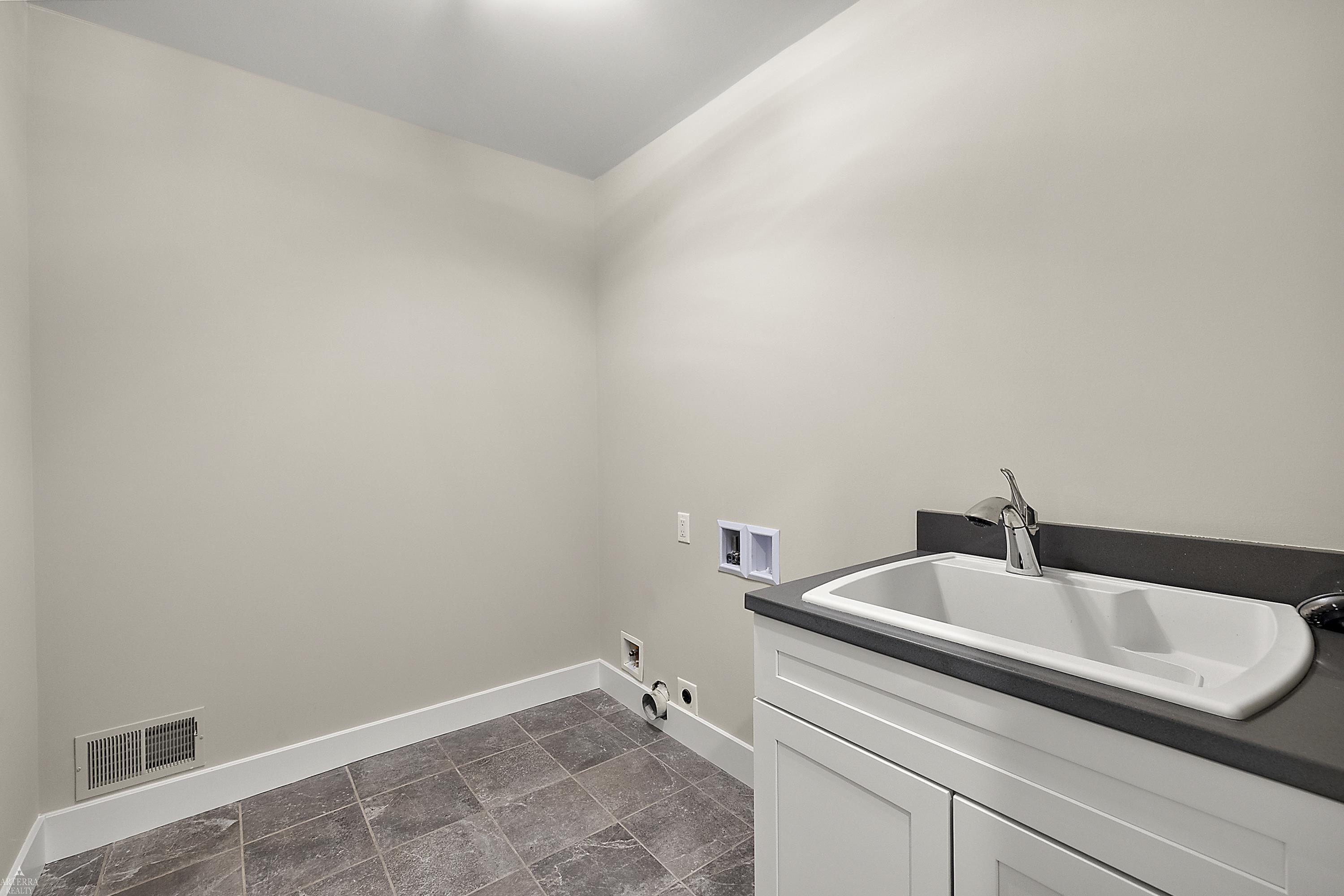 11961 Encore Court Property Photo 31