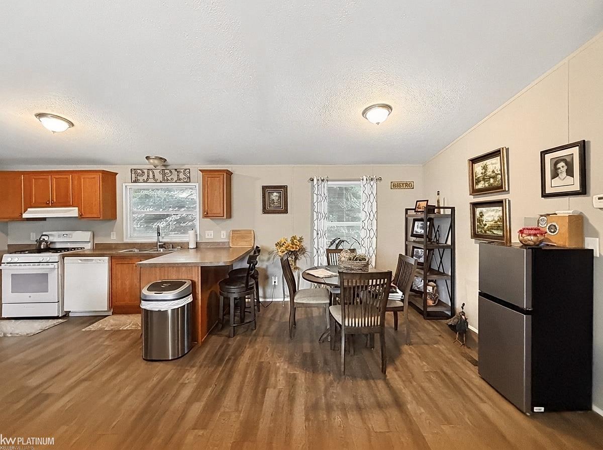 6039 Bentwood Circle Property Photo 4