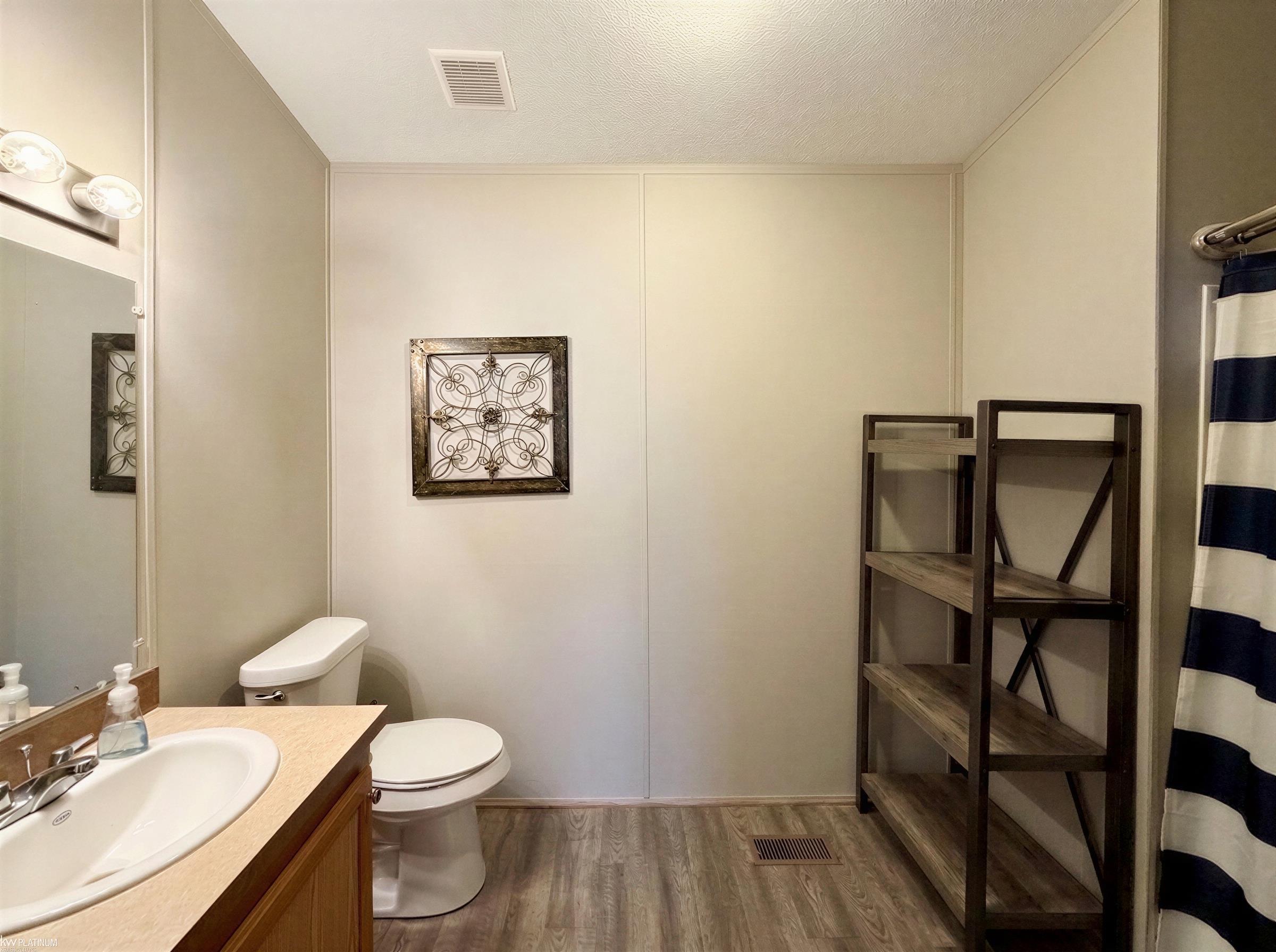 6039 Bentwood Circle Property Photo 9