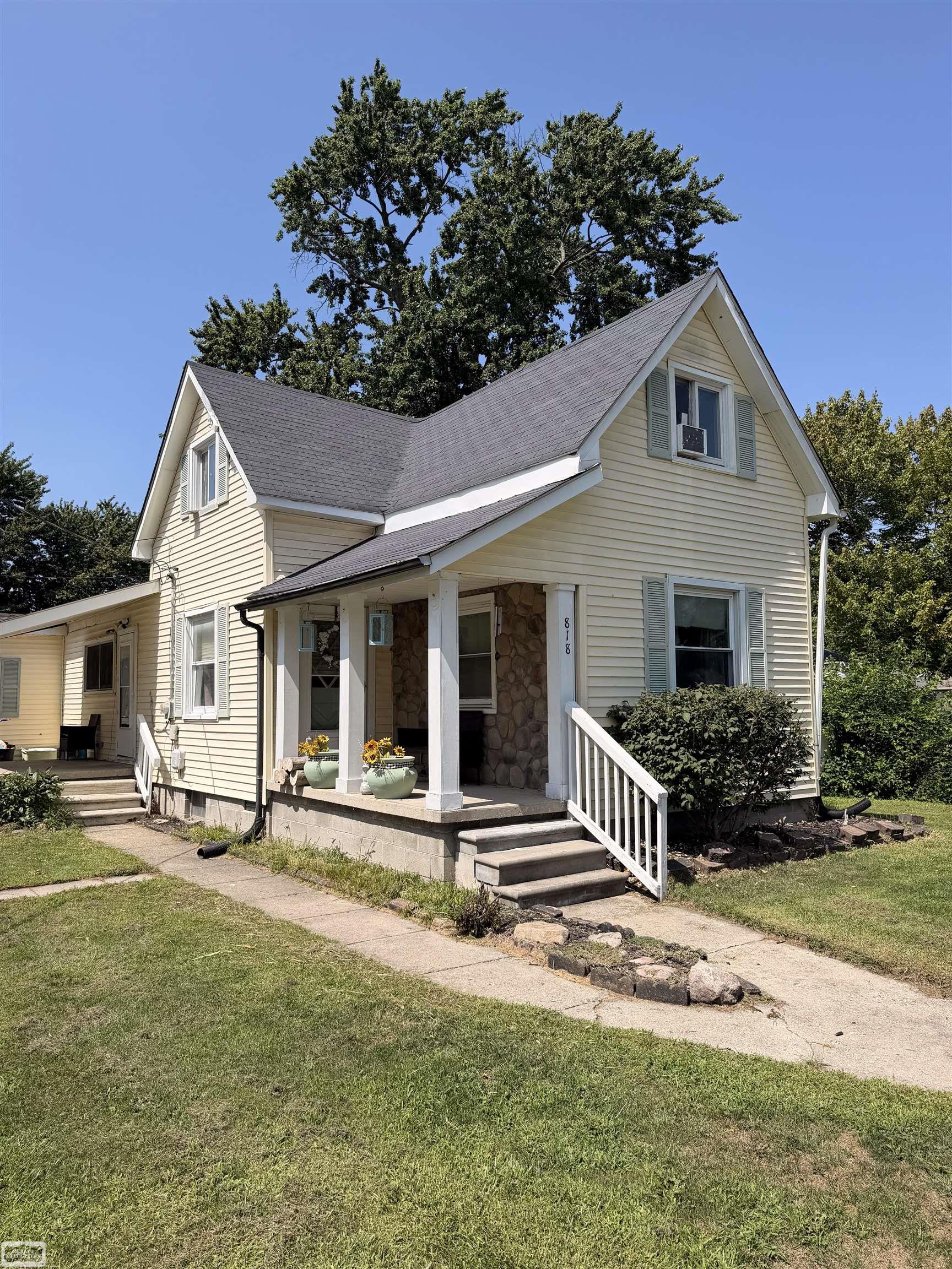 818 S 4th Street Property Photo 1