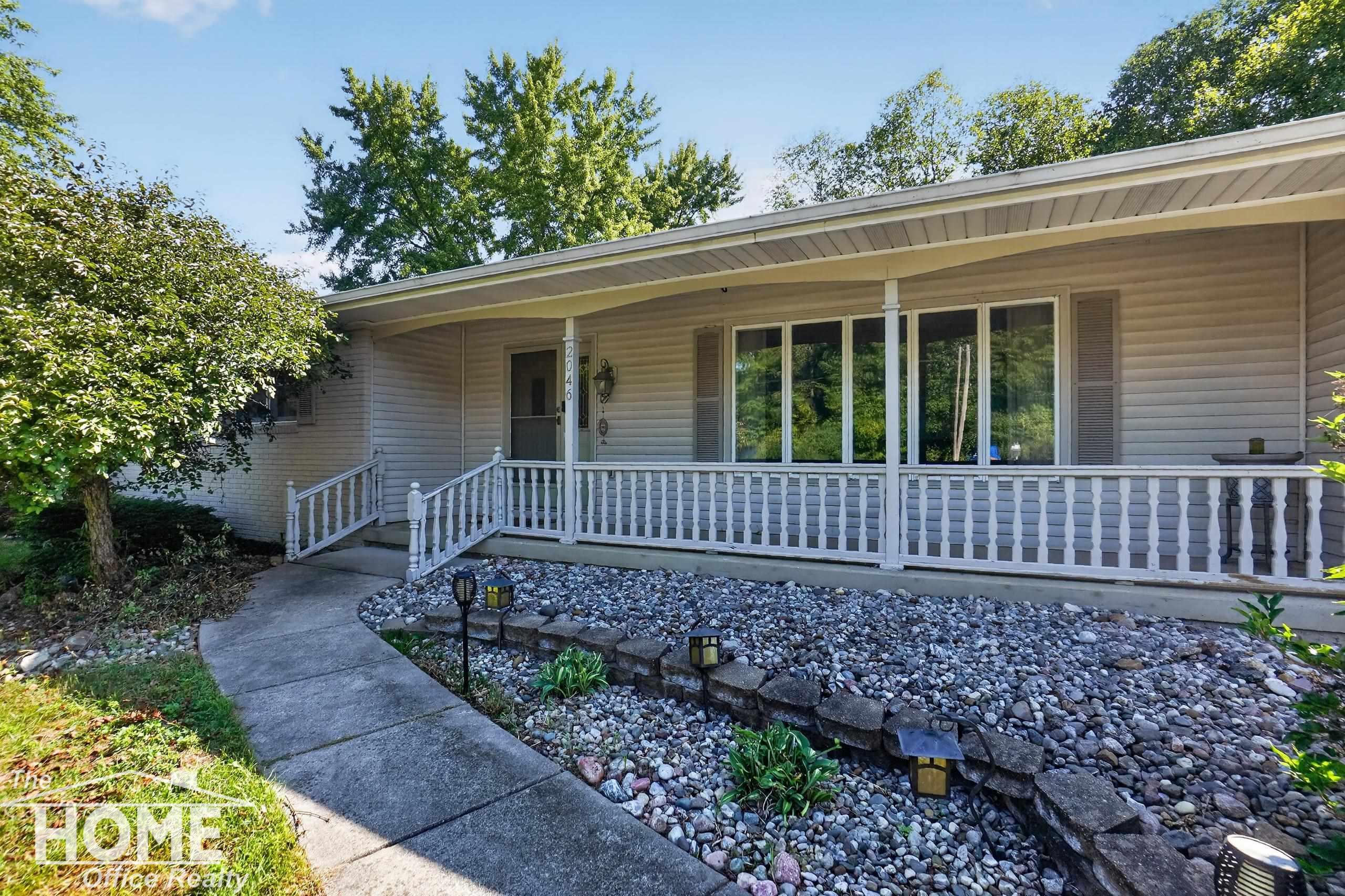 2046 Inglewood Terrace Property Photo 1