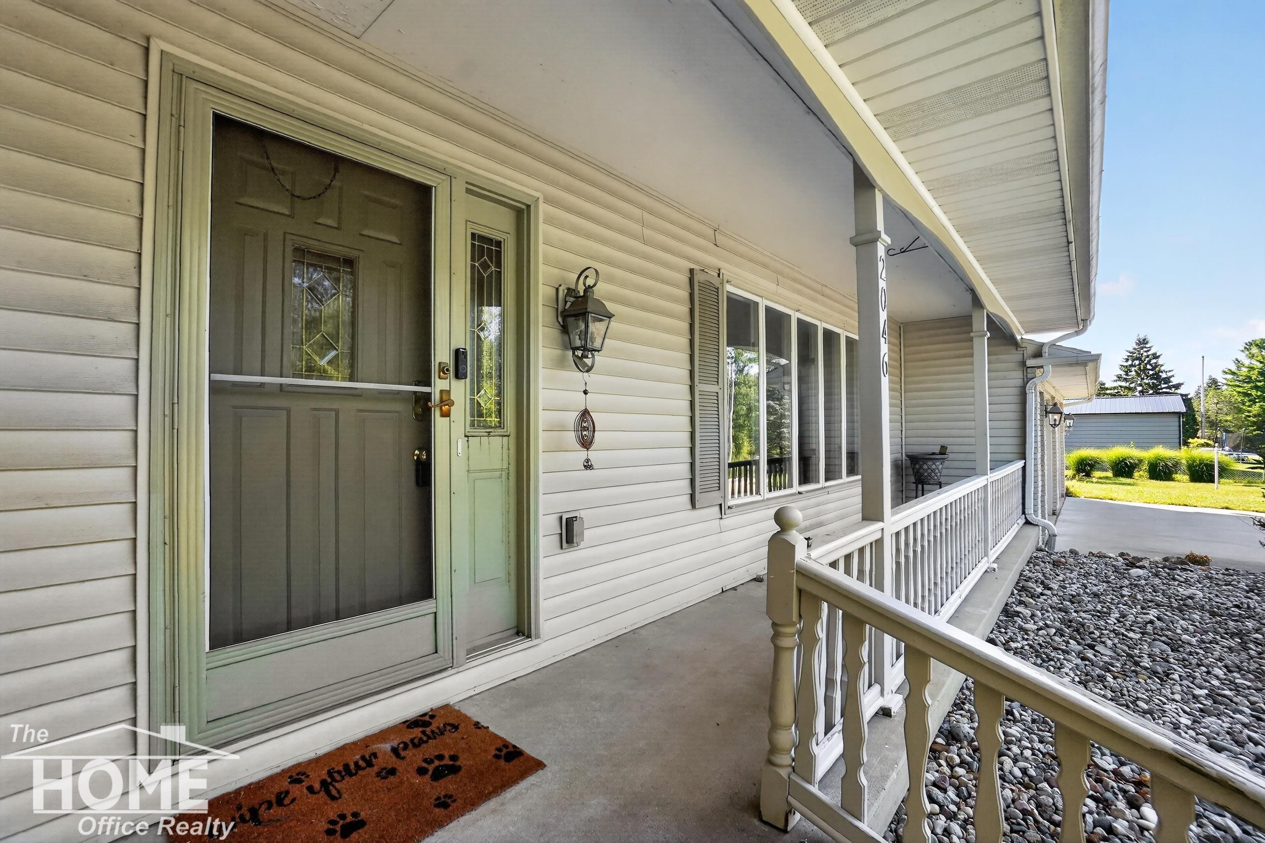 2046 Inglewood Terrace Property Photo 3