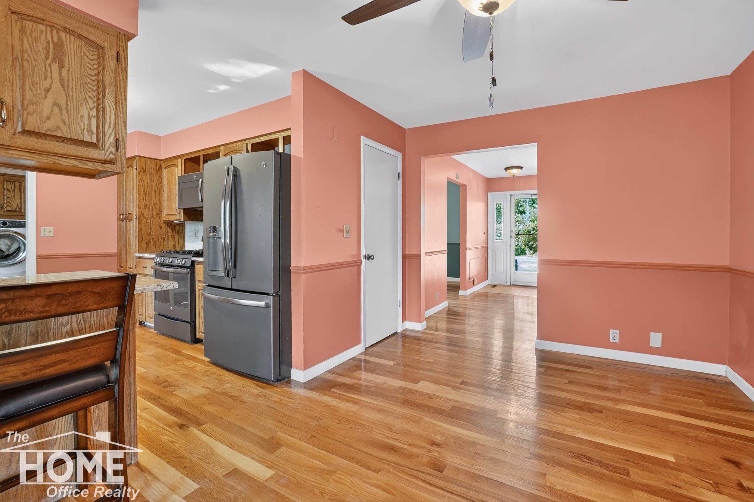 2046 Inglewood Terrace Property Photo 7