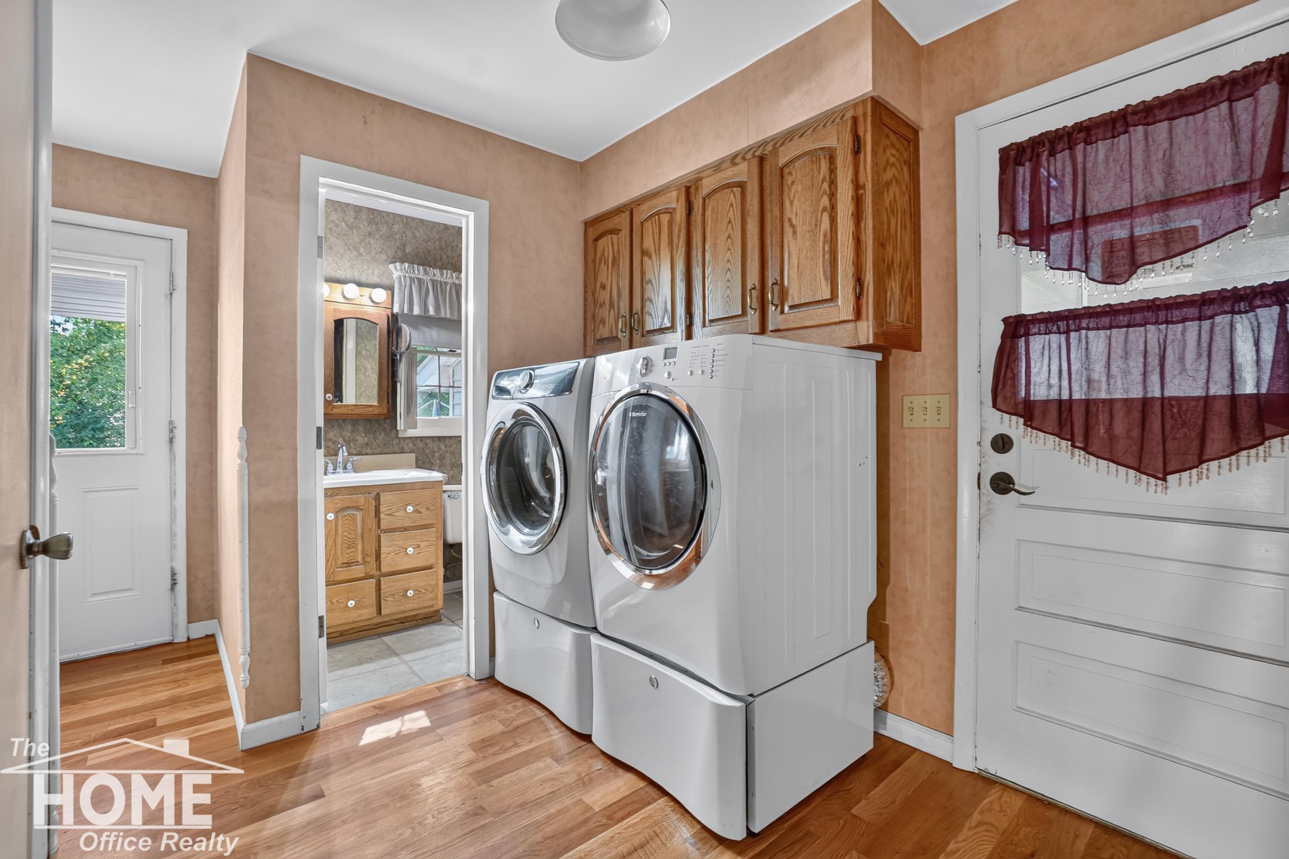 2046 Inglewood Terrace Property Photo 10