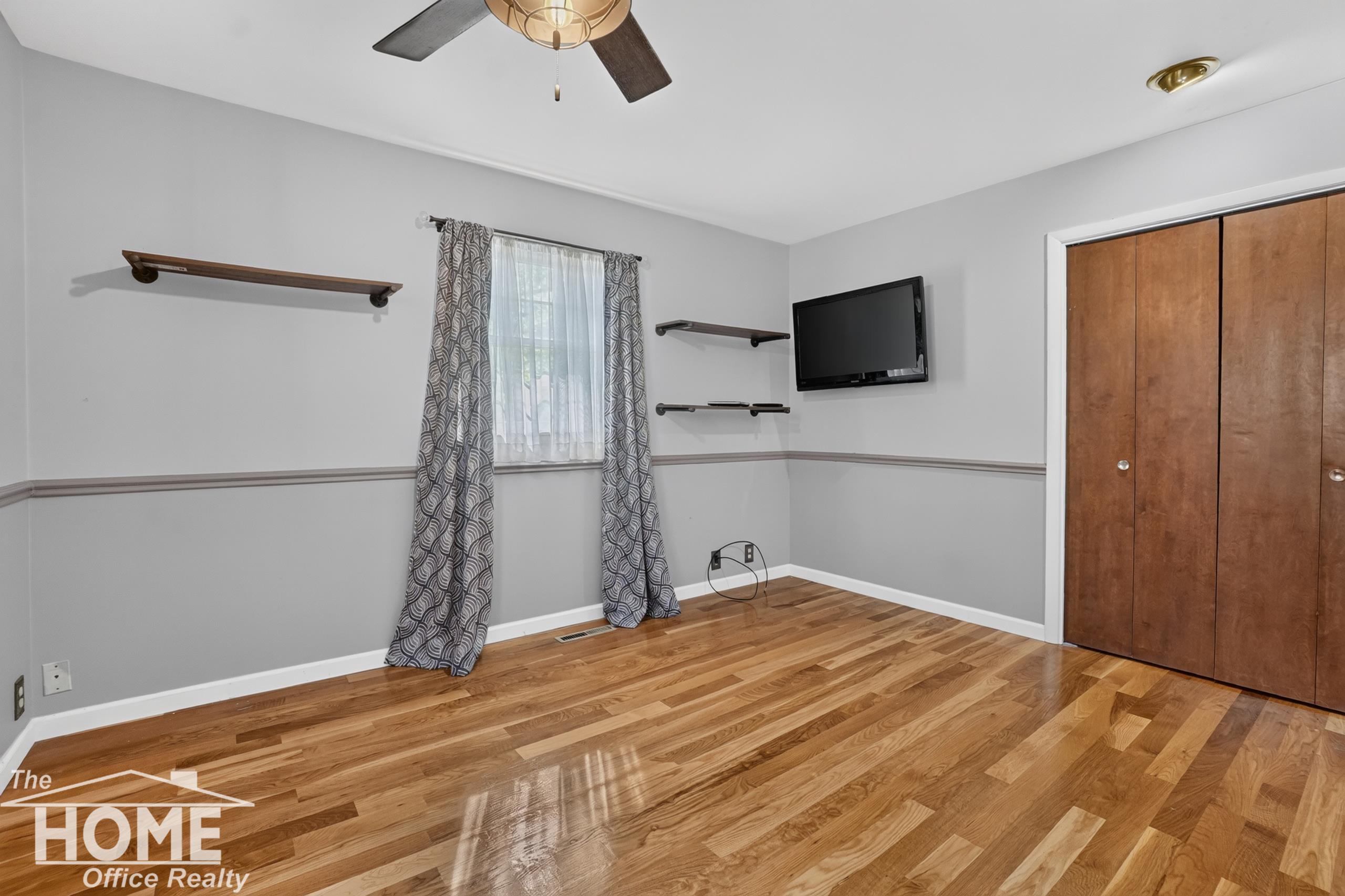 2046 Inglewood Terrace Property Photo 14