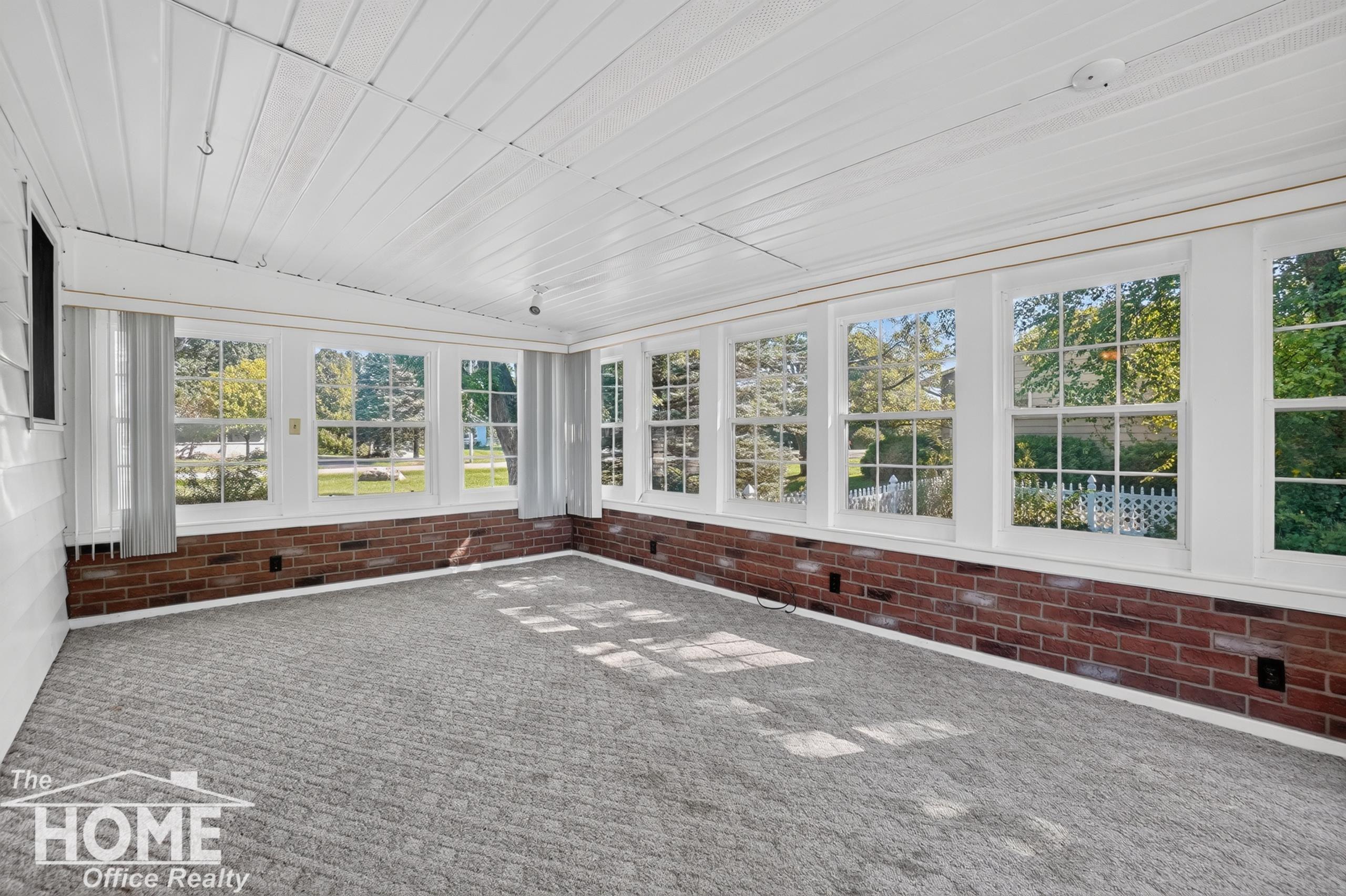 2046 Inglewood Terrace Property Photo 18