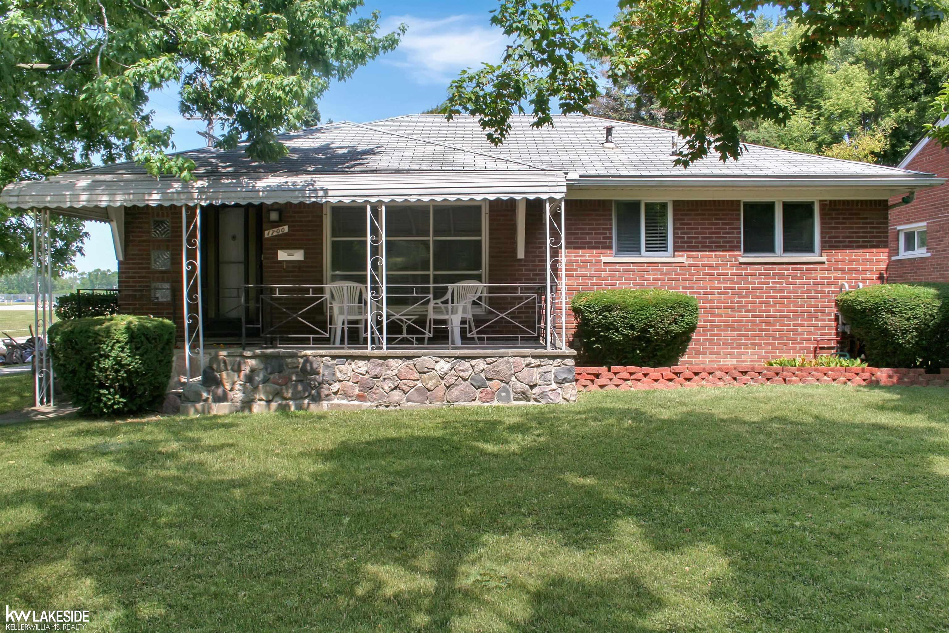 1700 Hampton Road Property Photo 1