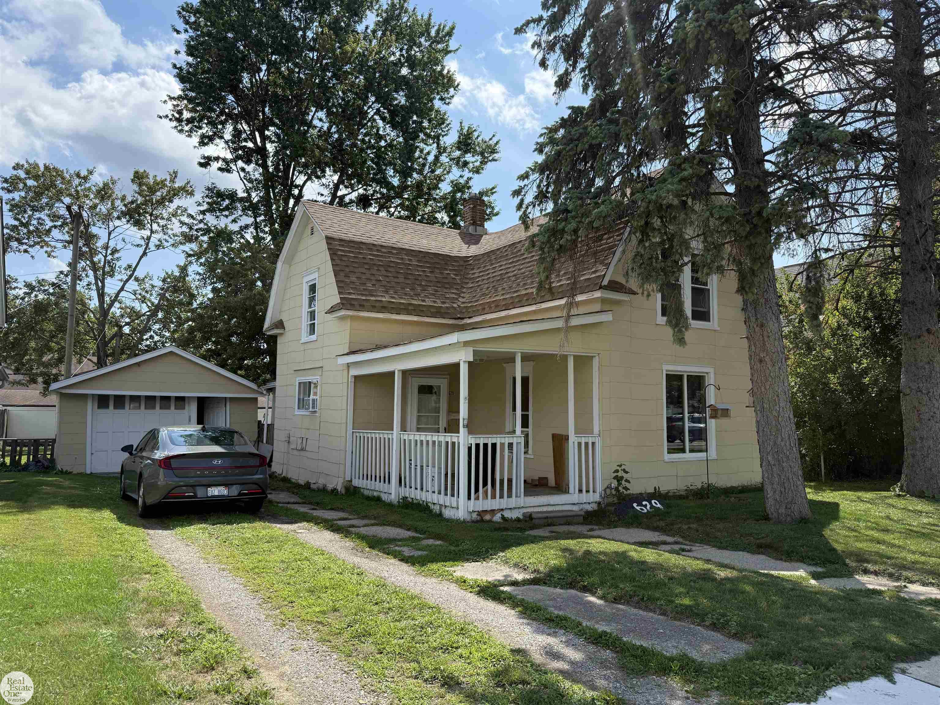 629 West Boulevard Property Photo 1
