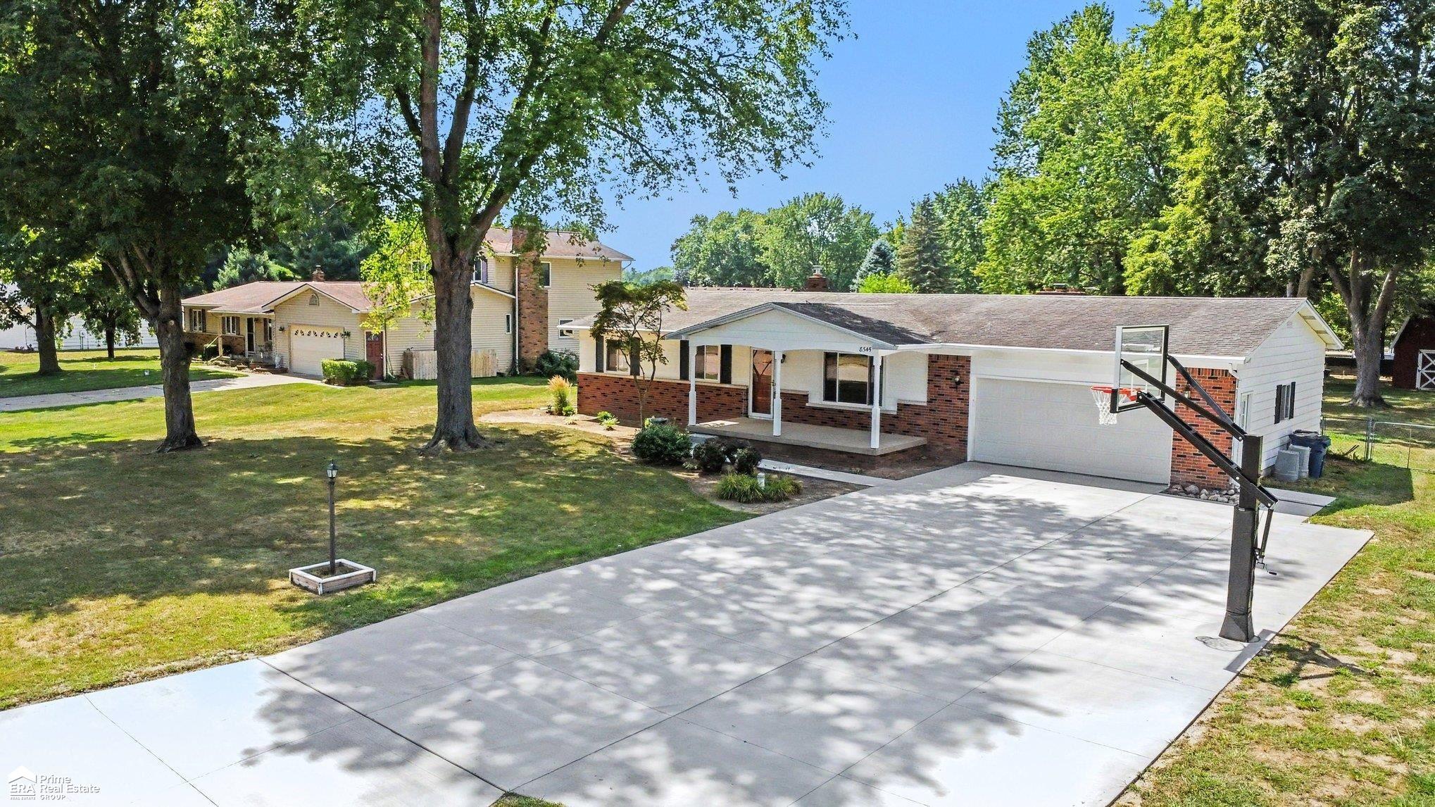 8545 Gallant Fox Trail Property Photo 2