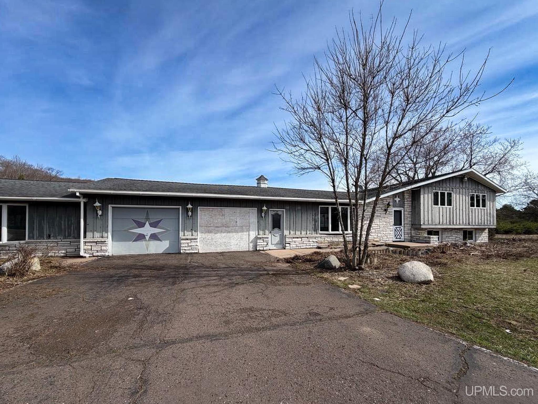 7730 E Us Highway 2 Highway Property Photo 1