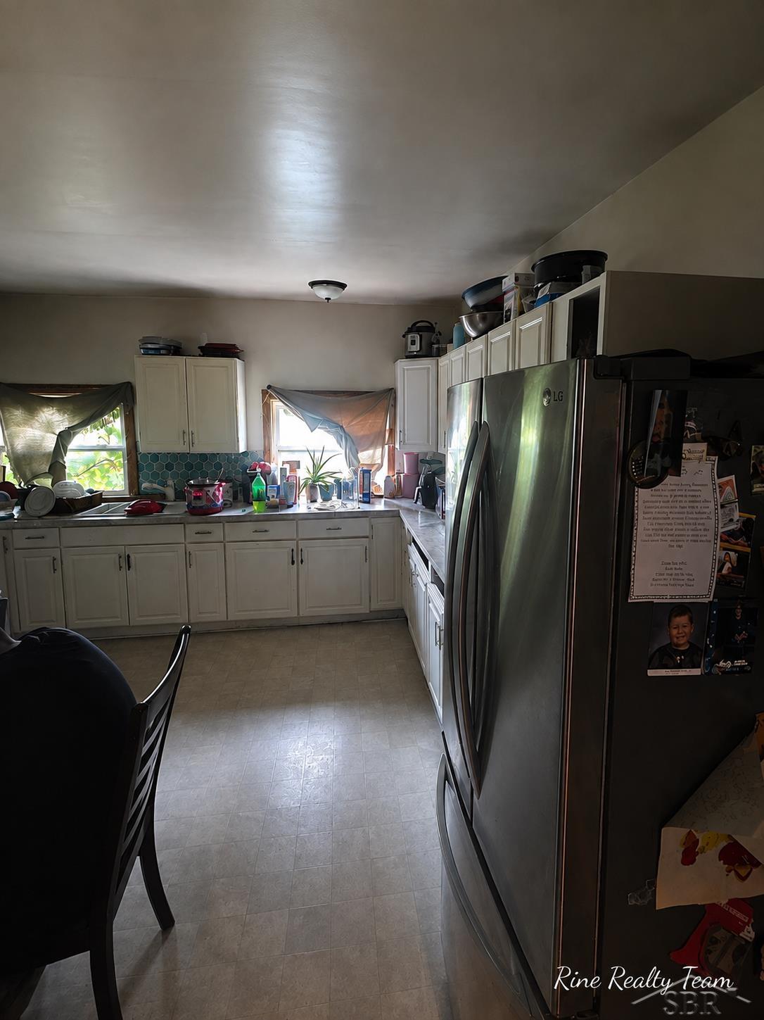 2561 E Manor Road Property Photo 12