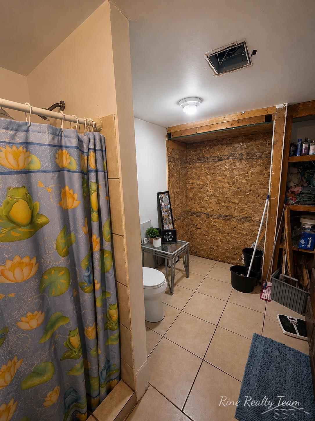 2561 E Manor Road Property Photo 15