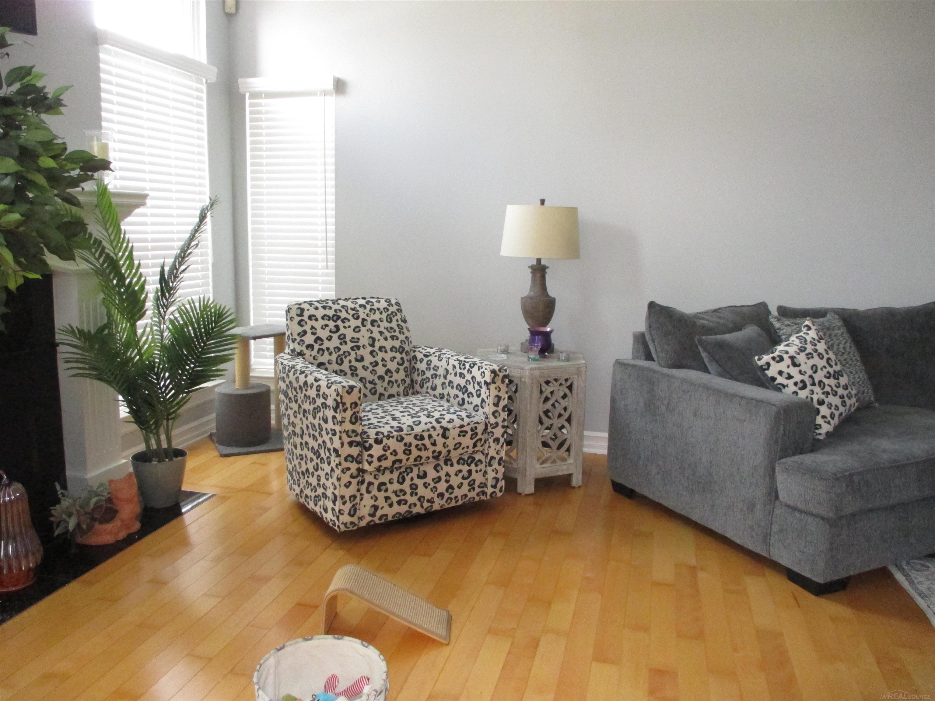 49272 Brodie Court Property Photo 5