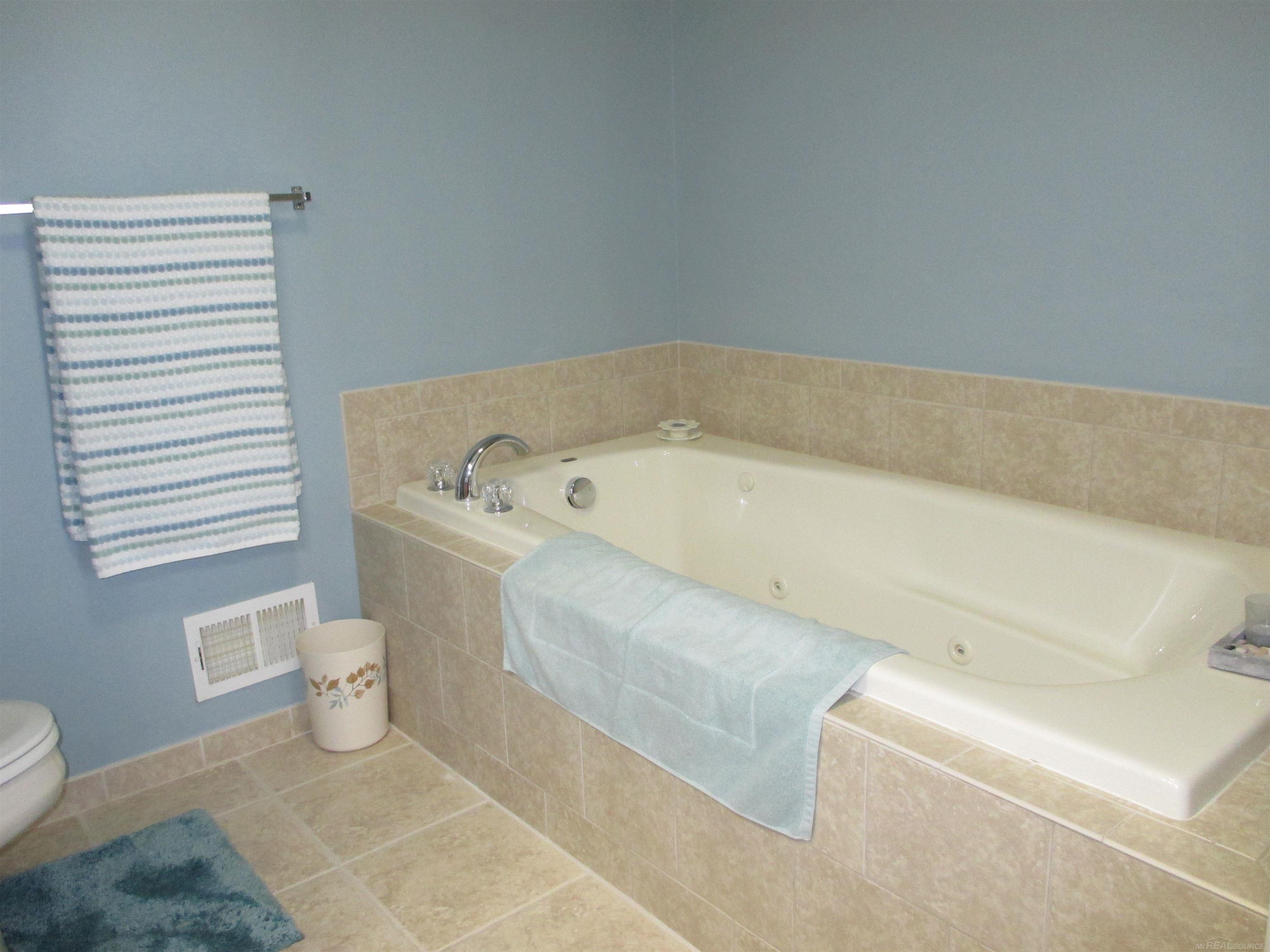 49272 Brodie Court Property Photo 28