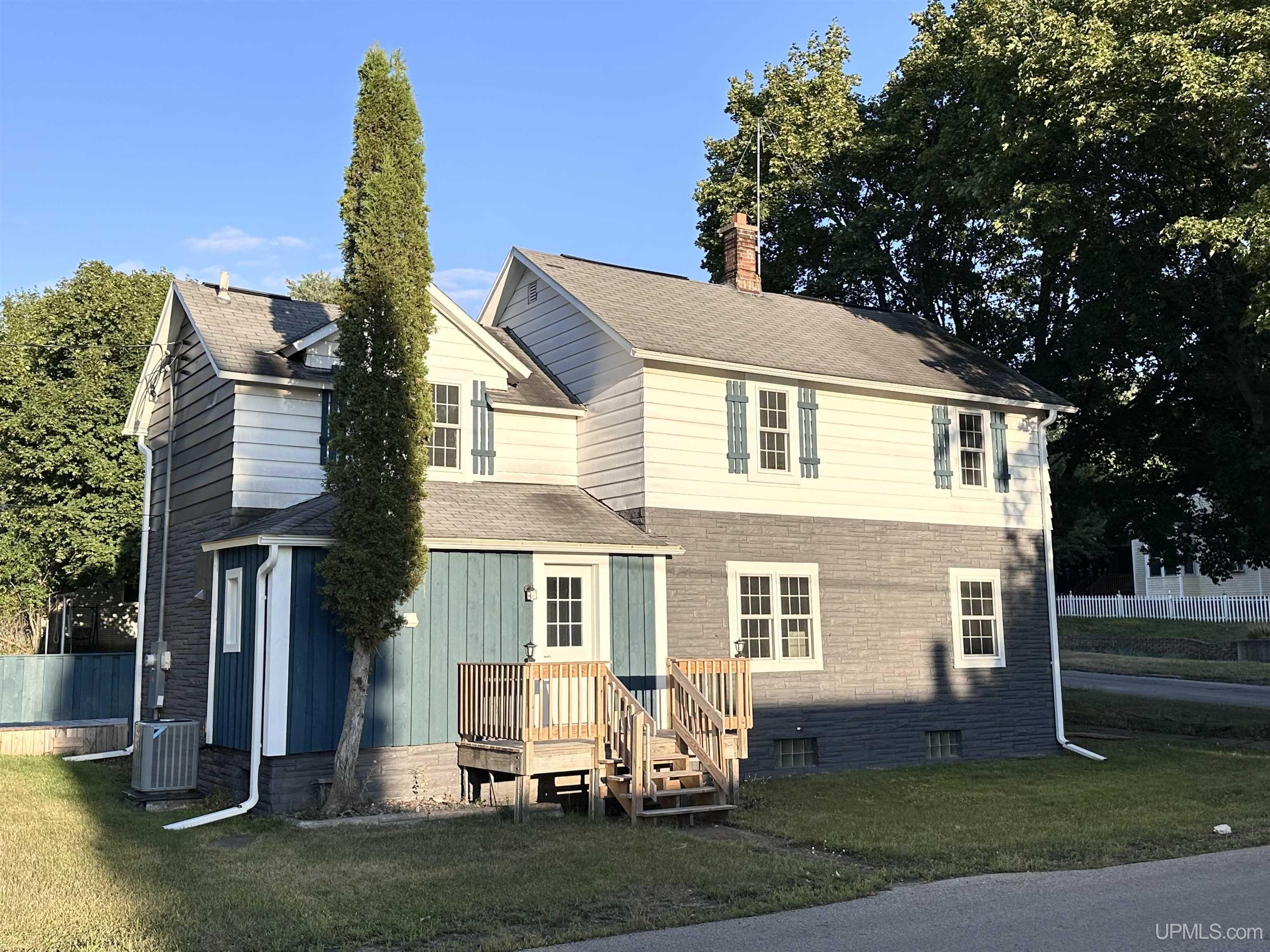 500 E B Street Property Photo 1
